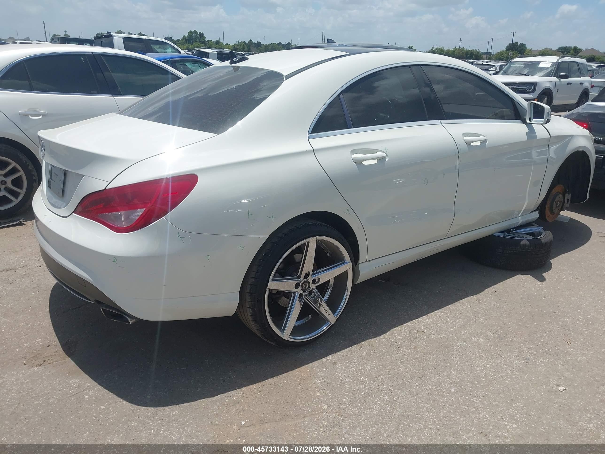 2015 Mercedes-benz Cla 250   White vin: WDDSJ4EBXFN206290