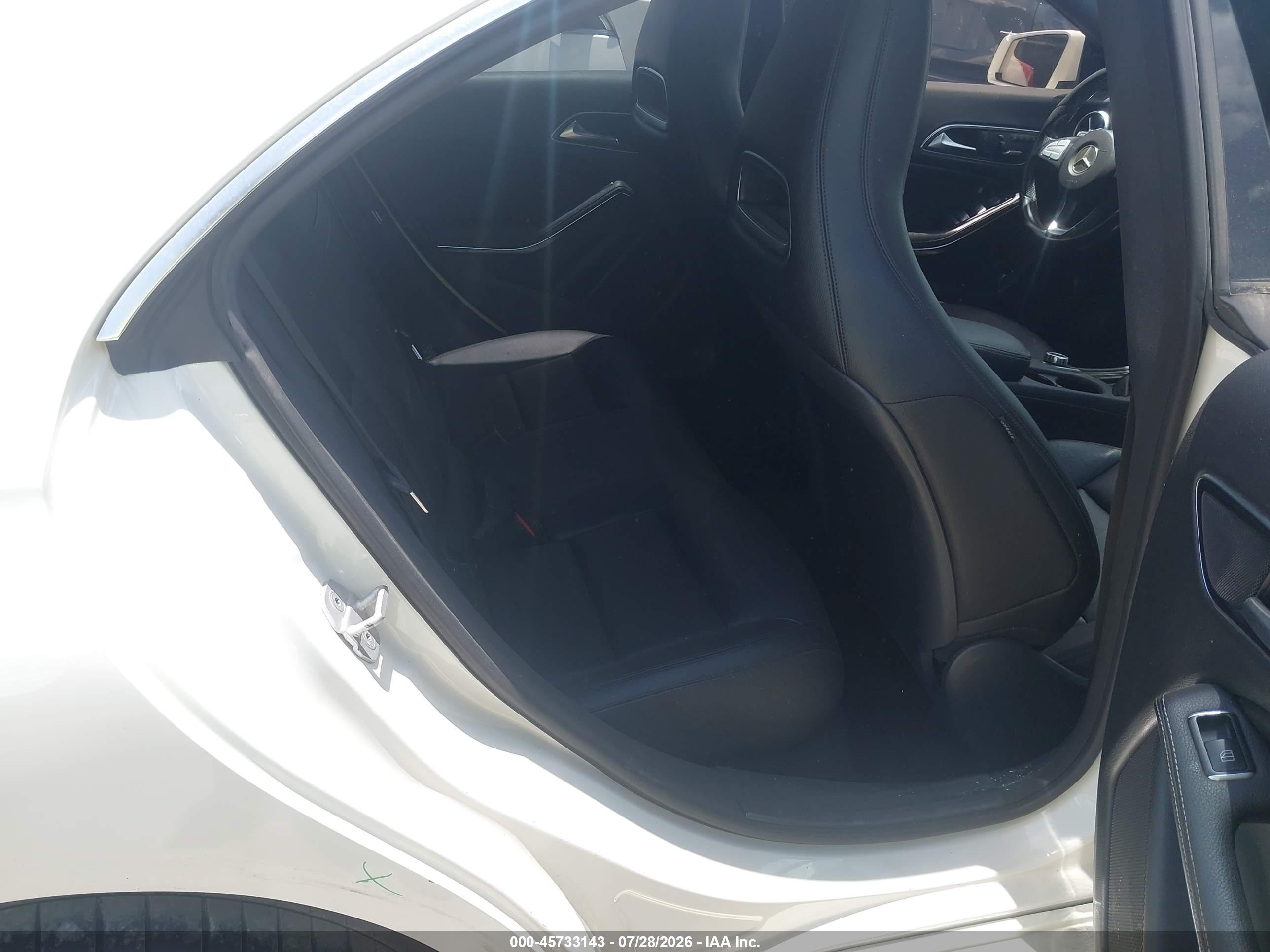 2015 Mercedes-benz Cla 250   White vin: WDDSJ4EBXFN206290