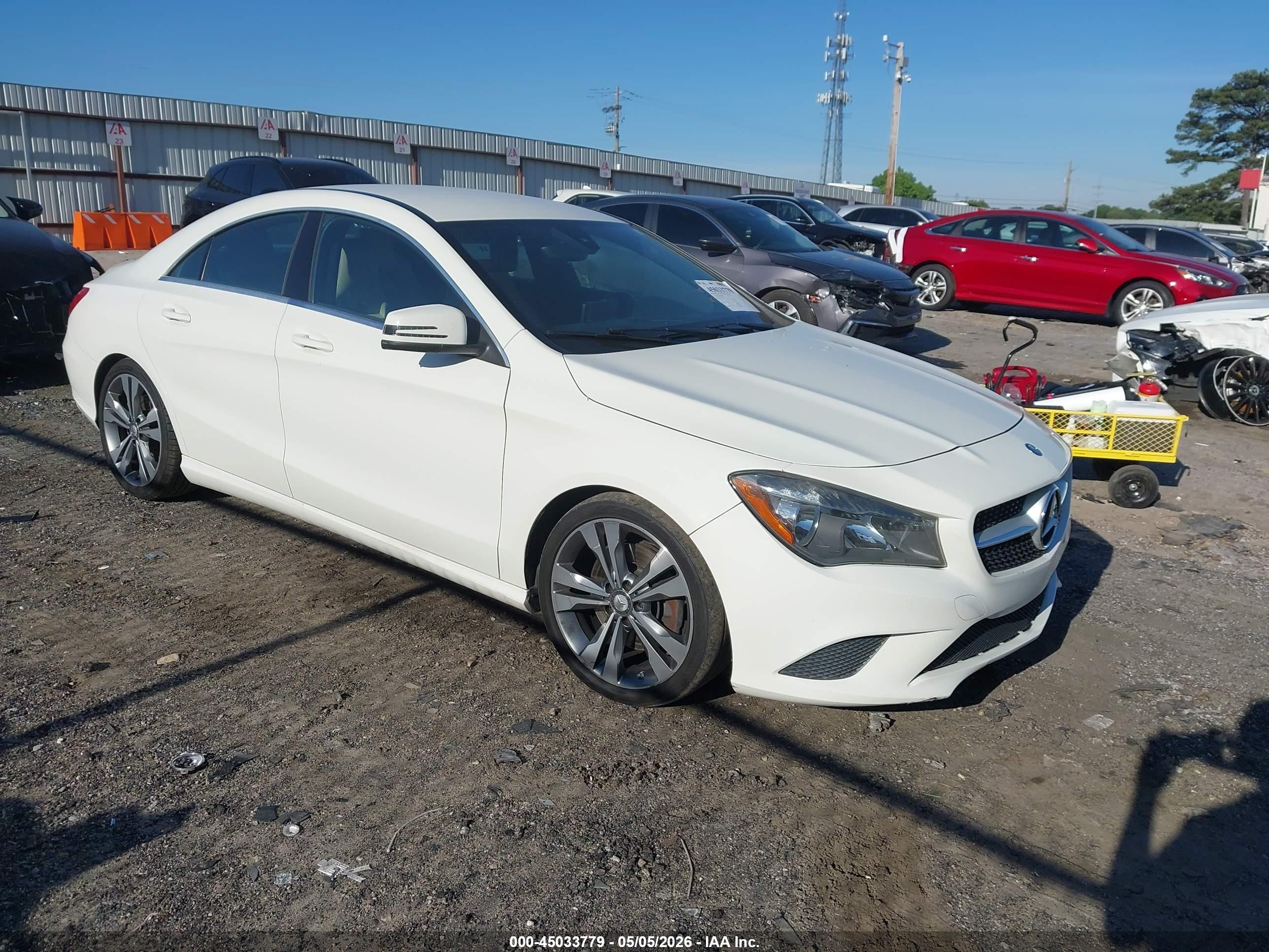 2015 Mercedes-benz Cla 250   White vin: WDDSJ4EBXFN222702