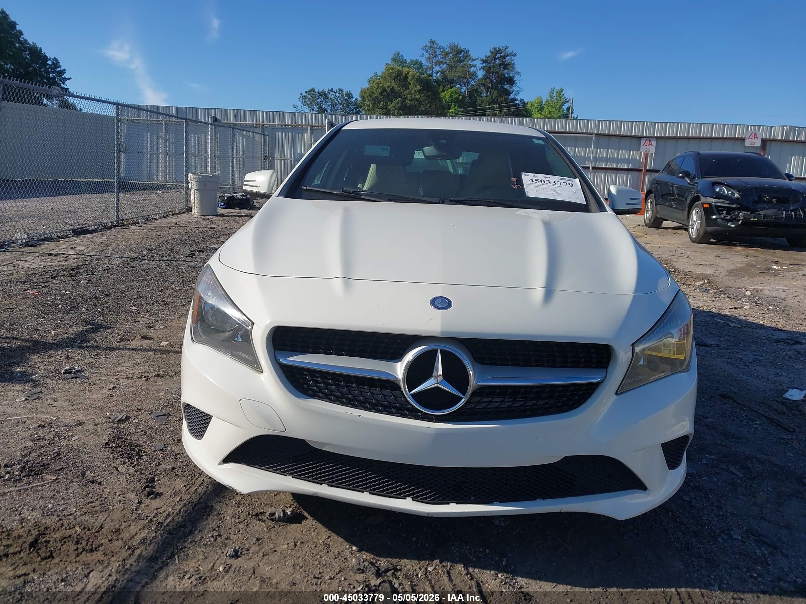 2015 Mercedes-benz Cla 250   Белый vin: WDDSJ4EBXFN222702
