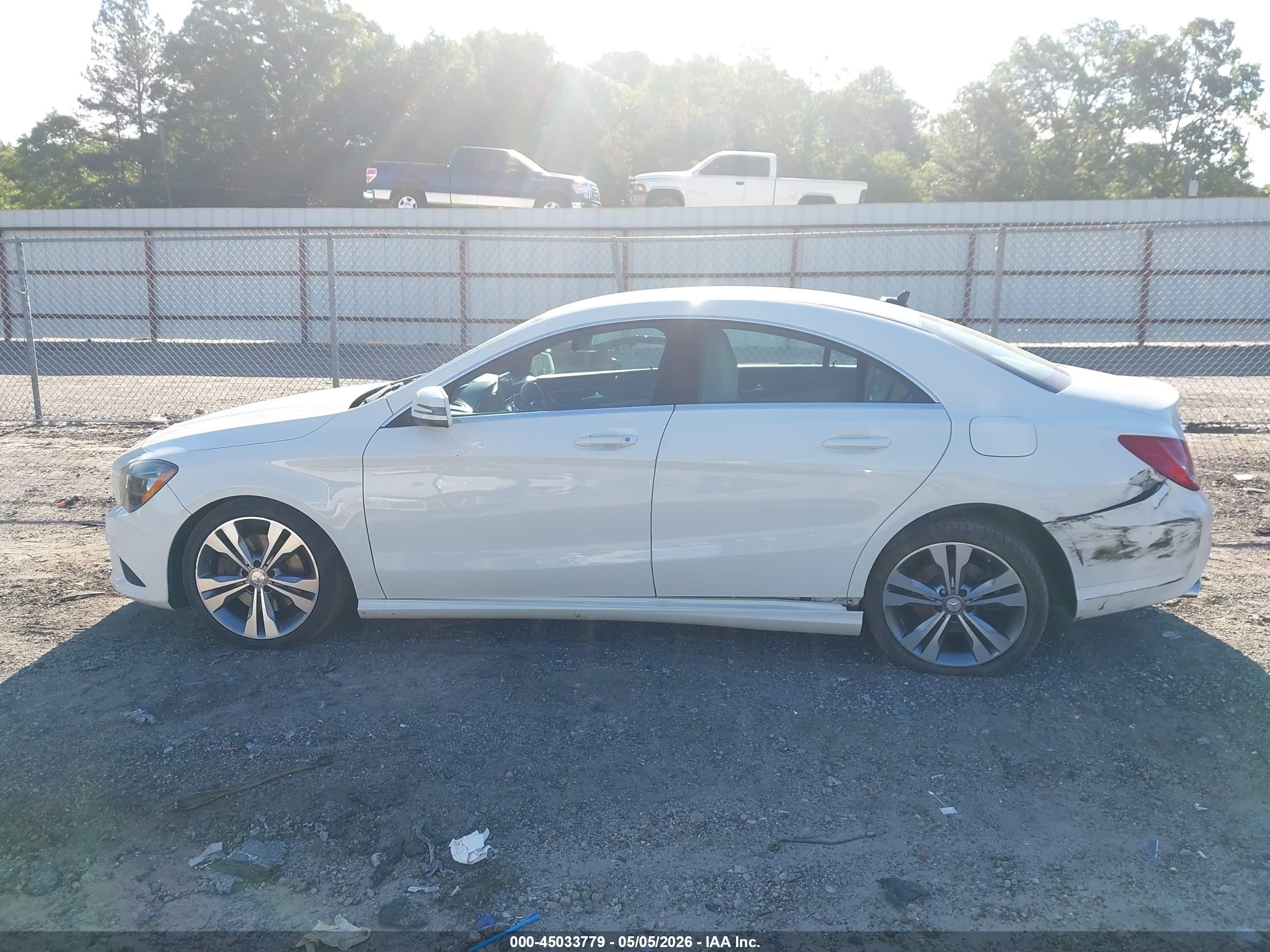 2015 Mercedes-benz Cla 250   Белый vin: WDDSJ4EBXFN222702