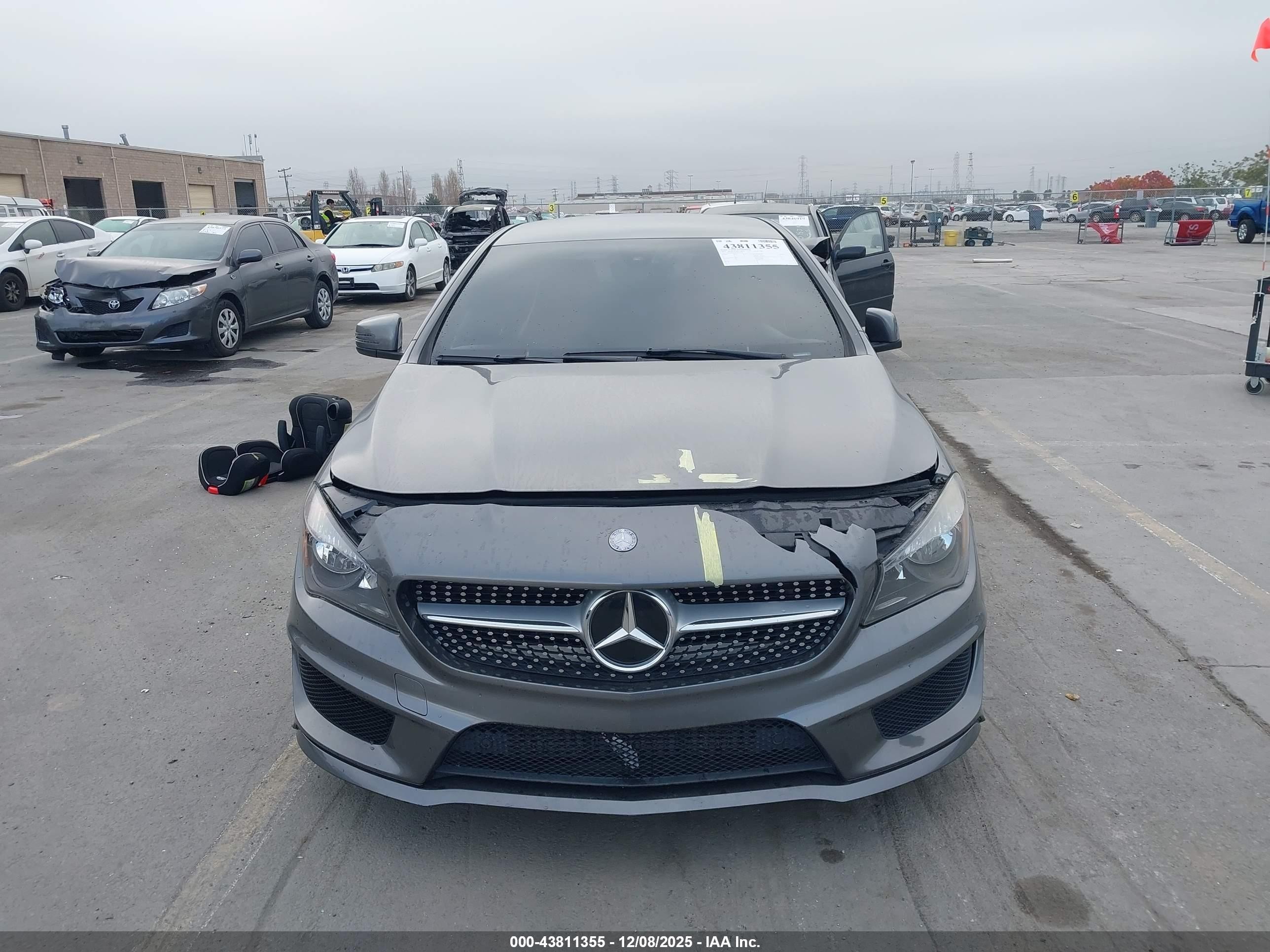 2015 Mercedes-benz Cla 250   Gray vin: WDDSJ4EBXFN230718