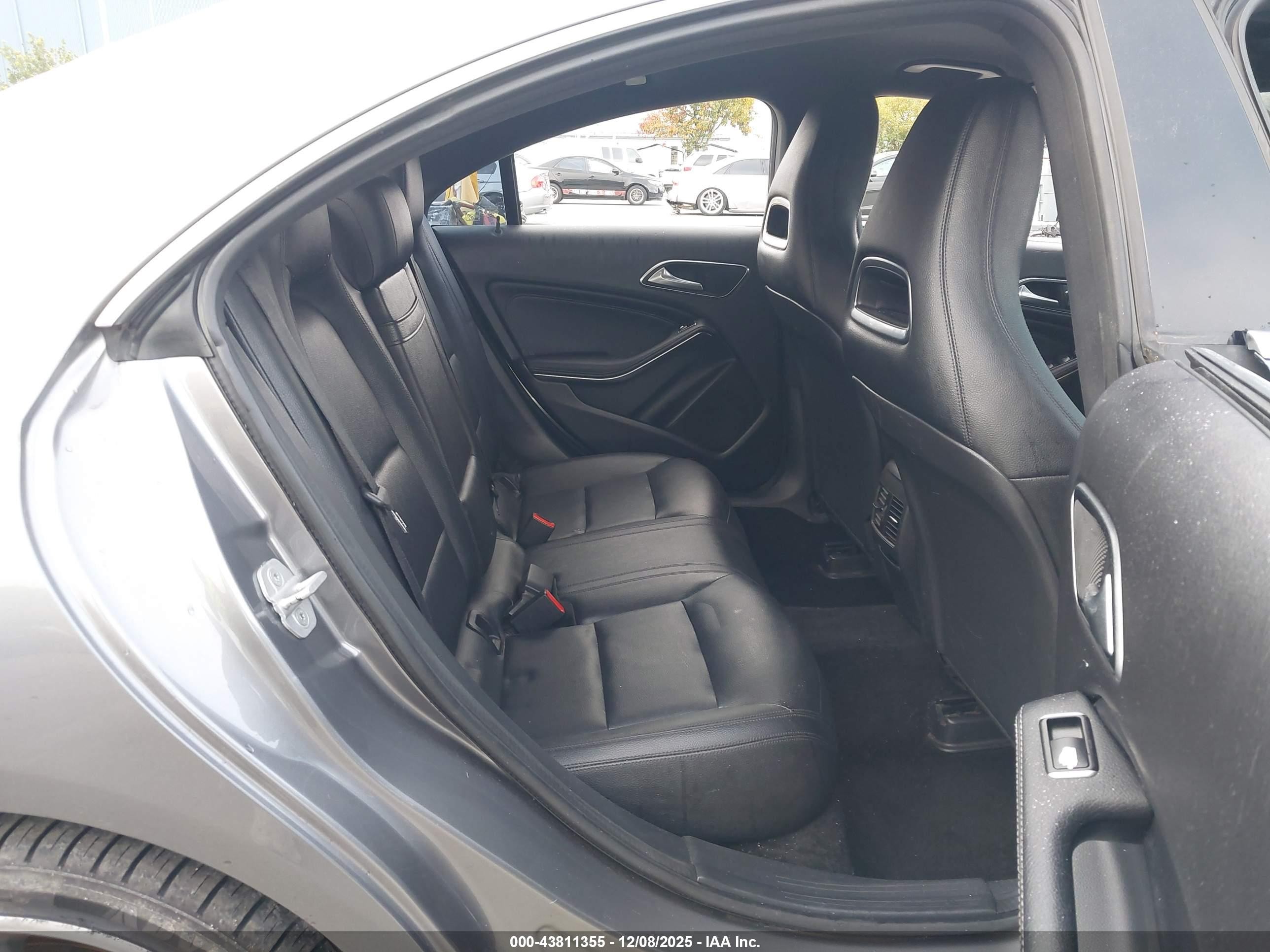2015 Mercedes-benz Cla 250   Gray vin: WDDSJ4EBXFN230718