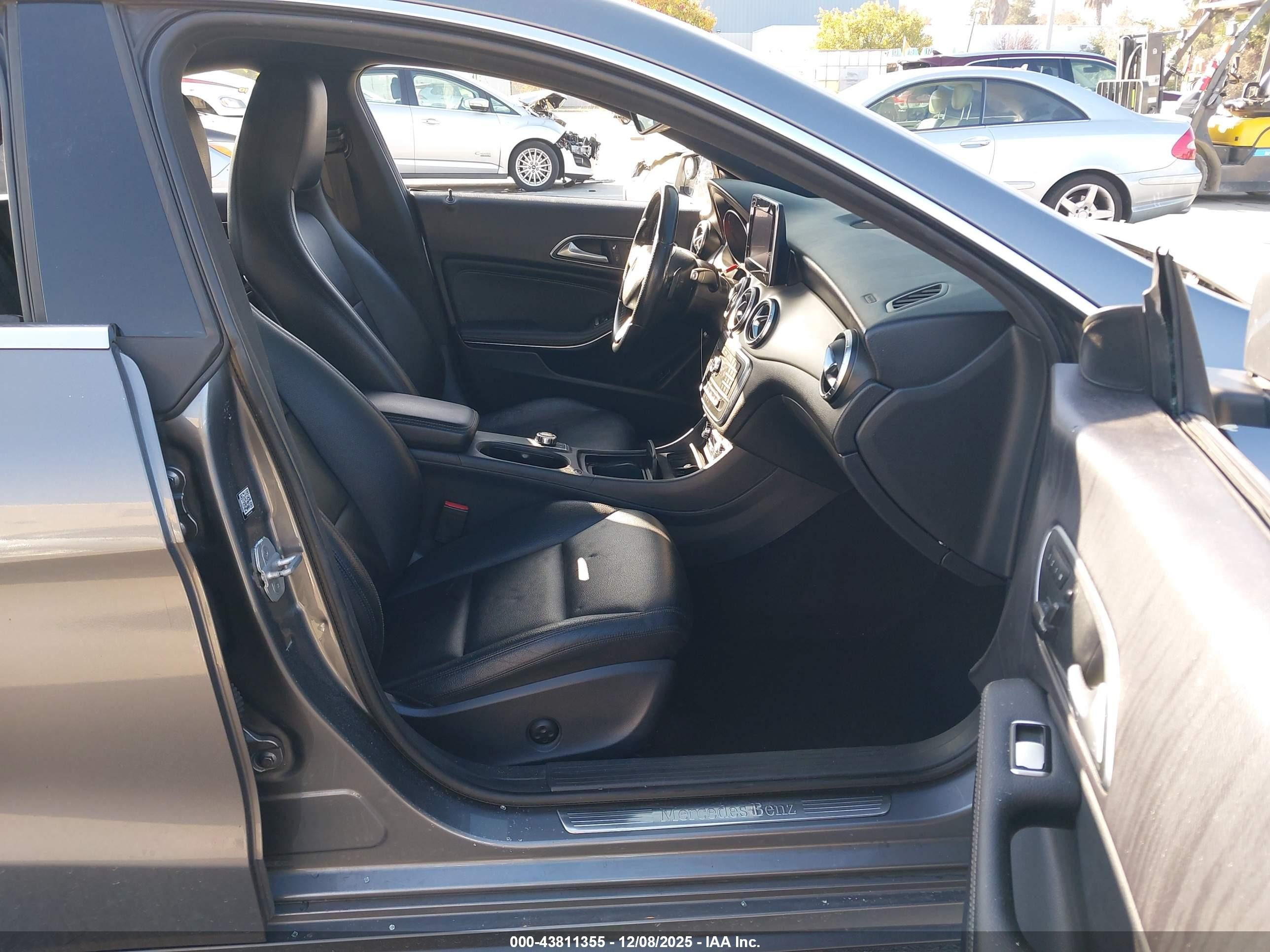 2015 Mercedes-benz Cla 250   Gray vin: WDDSJ4EBXFN230718