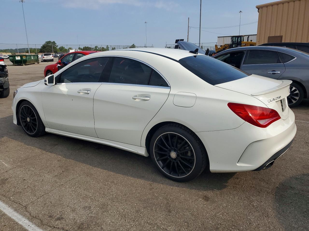 2015 Mercedes-benz Cla 250 White vin: WDDSJ4EBXFN239399