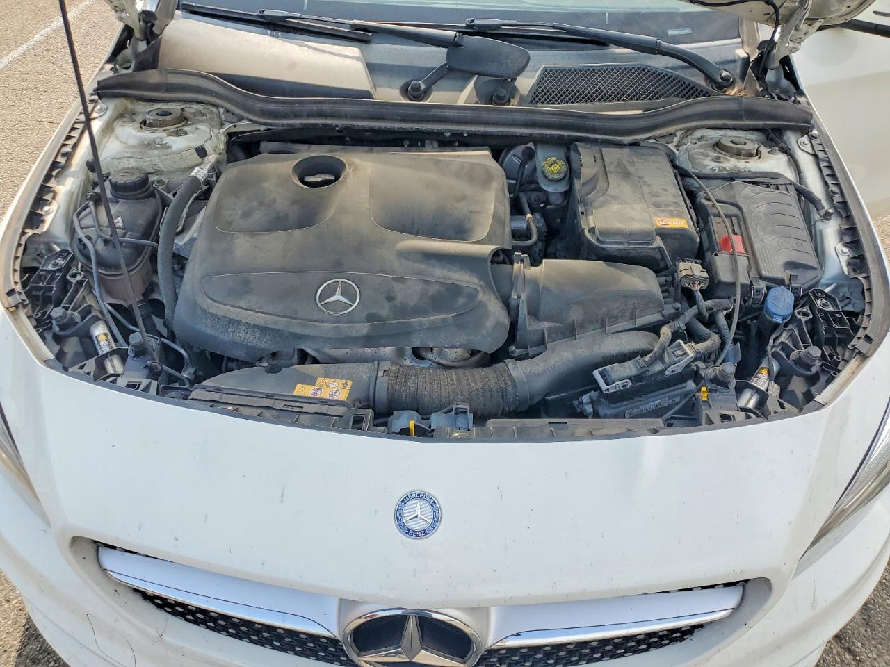 2015 Mercedes-benz Cla 250 White vin: WDDSJ4EBXFN239399