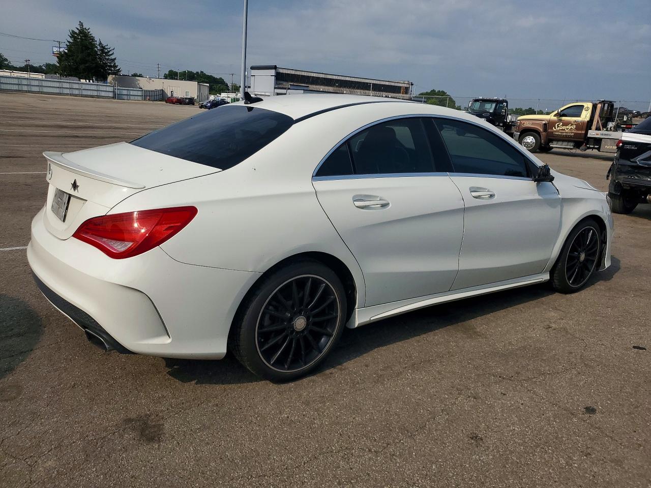 2015 Mercedes-benz Cla 250 White vin: WDDSJ4EBXFN239399