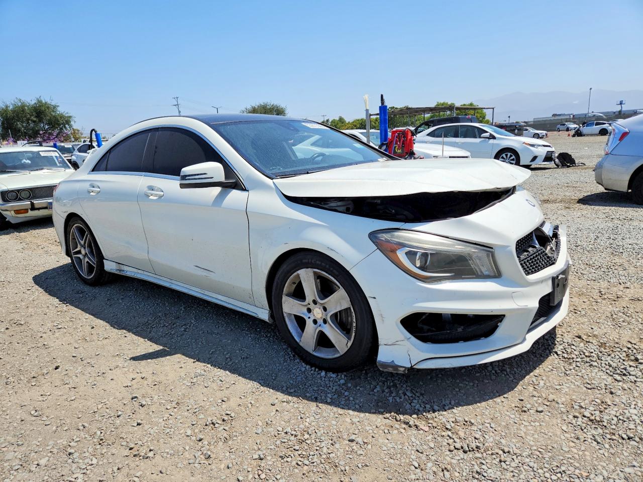 2015 Mercedes-benz Cla 250 White vin: WDDSJ4EBXFN279658