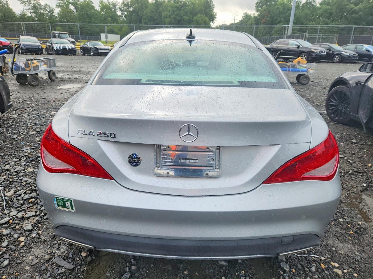 2017 Mercedes-benz Cla 250 Серебряный vin: WDDSJ4EBXHN419405