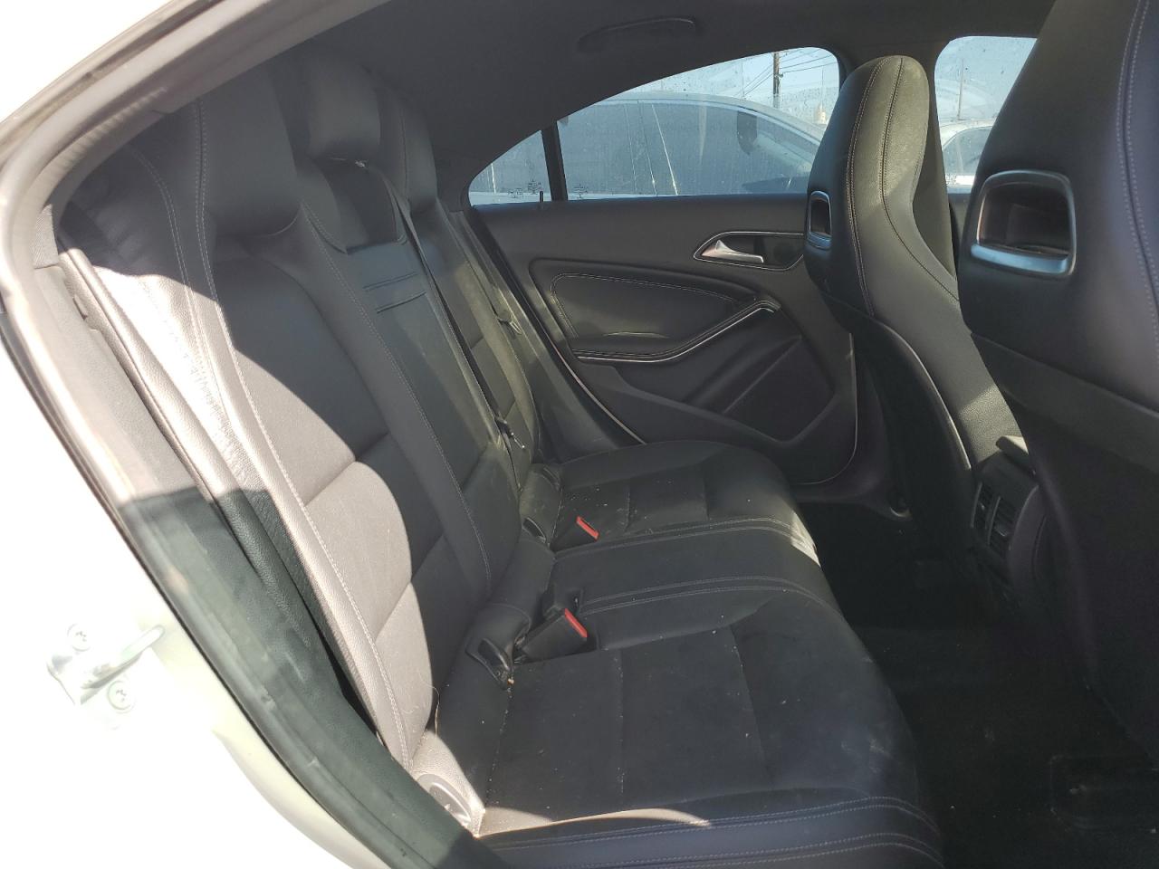 2018 Mercedes-benz Cla 250 White vin: WDDSJ4EBXJN525651