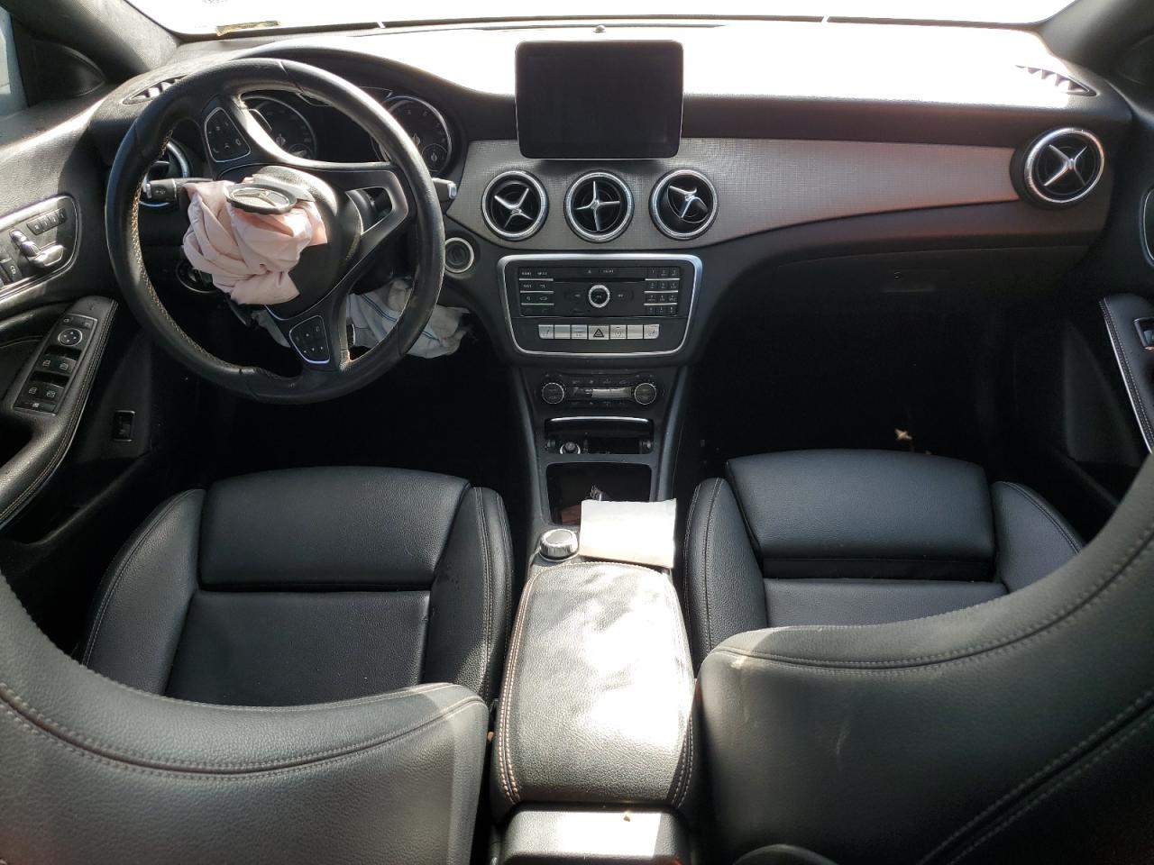 2018 Mercedes-benz Cla 250 White vin: WDDSJ4EBXJN525651