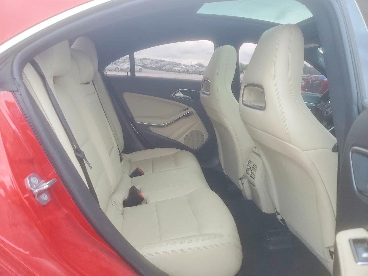 2018 Mercedes-benz Cla 250 Red vin: WDDSJ4EBXJN680720