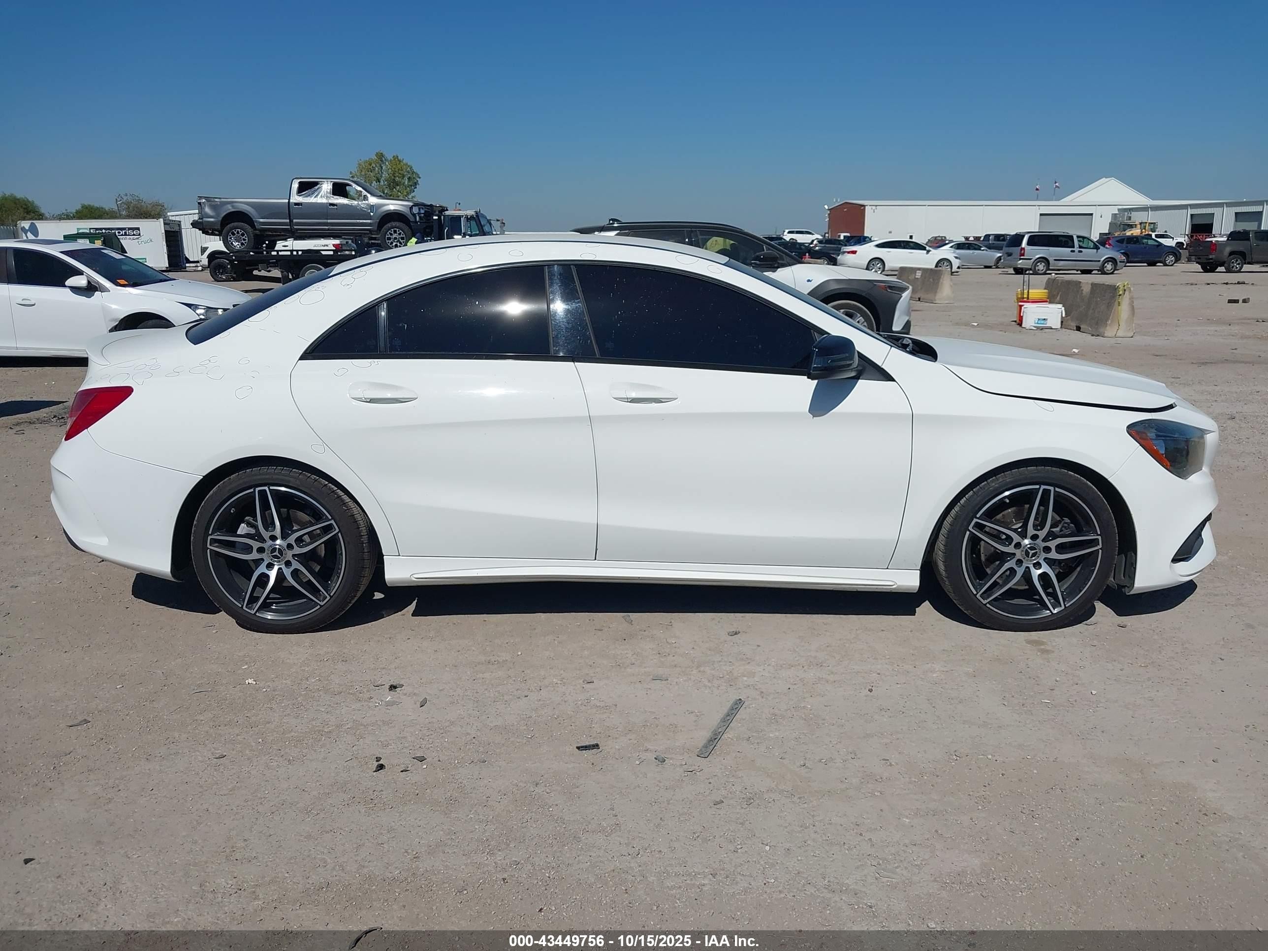 2019 Mercedes-benz Cla 250   Black vin: WDDSJ4EBXKN761377