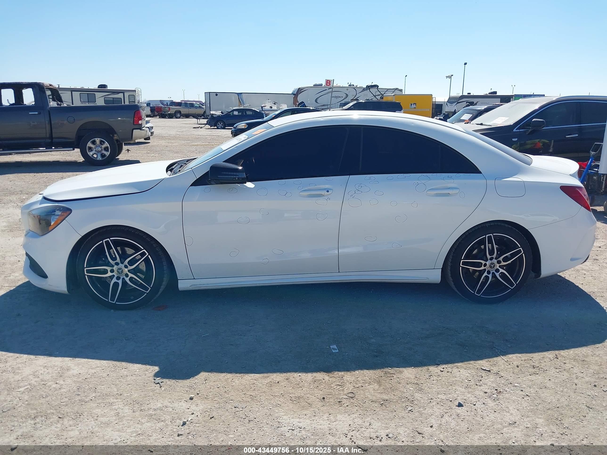 2019 Mercedes-benz Cla 250   Black vin: WDDSJ4EBXKN761377