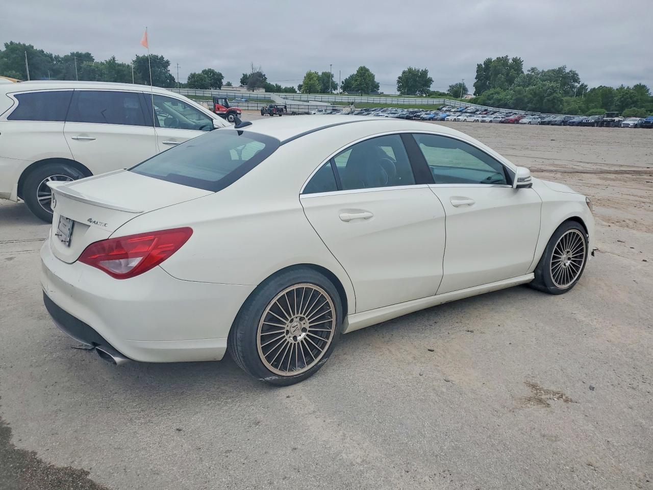 2014 Mercedes-benz Cla 250 4matic Белый vin: WDDSJ4GB0EN109563