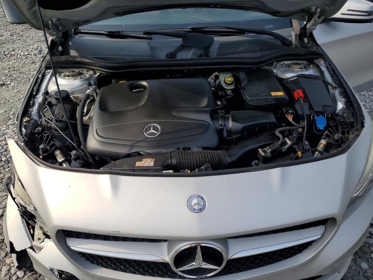2014 Mercedes-benz Cla 250 4matic Silver vin: WDDSJ4GB0EN136858