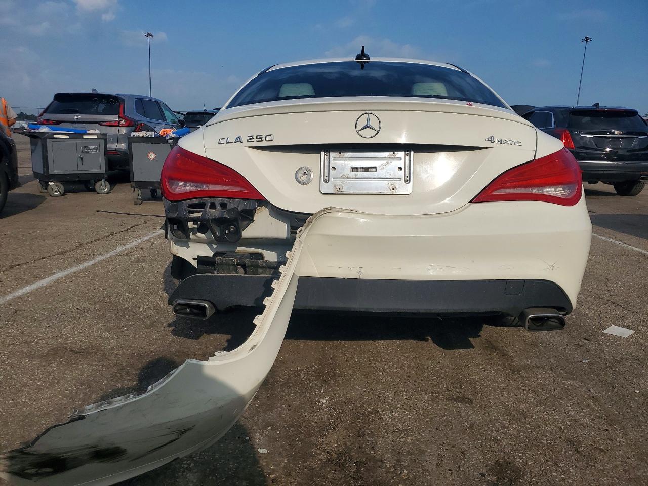 2015 Mercedes-benz Cla 250 4matic White vin: WDDSJ4GB1FN183270