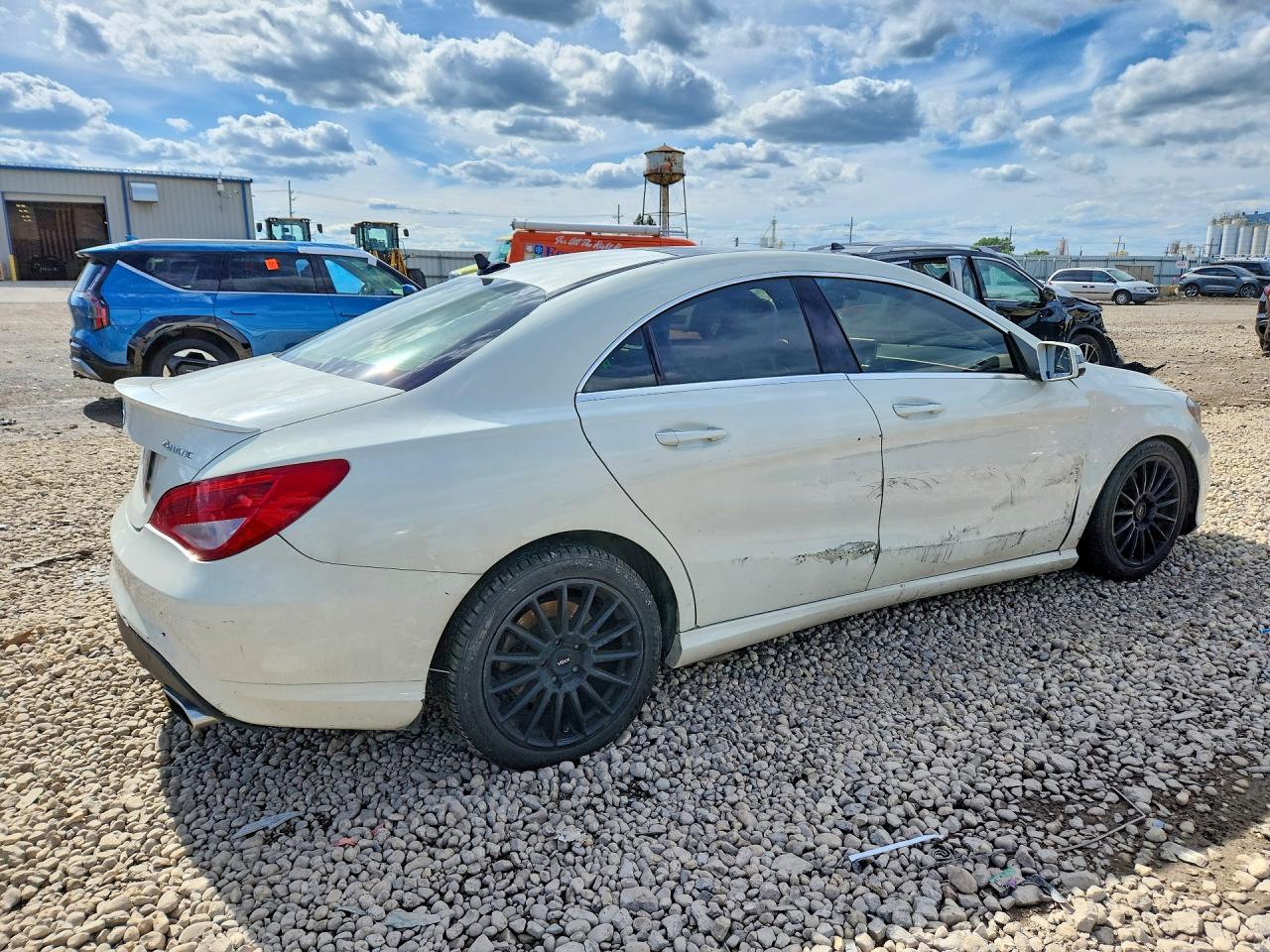 2015 Mercedes-benz Cla 250 4matic White vin: WDDSJ4GB1FN213979