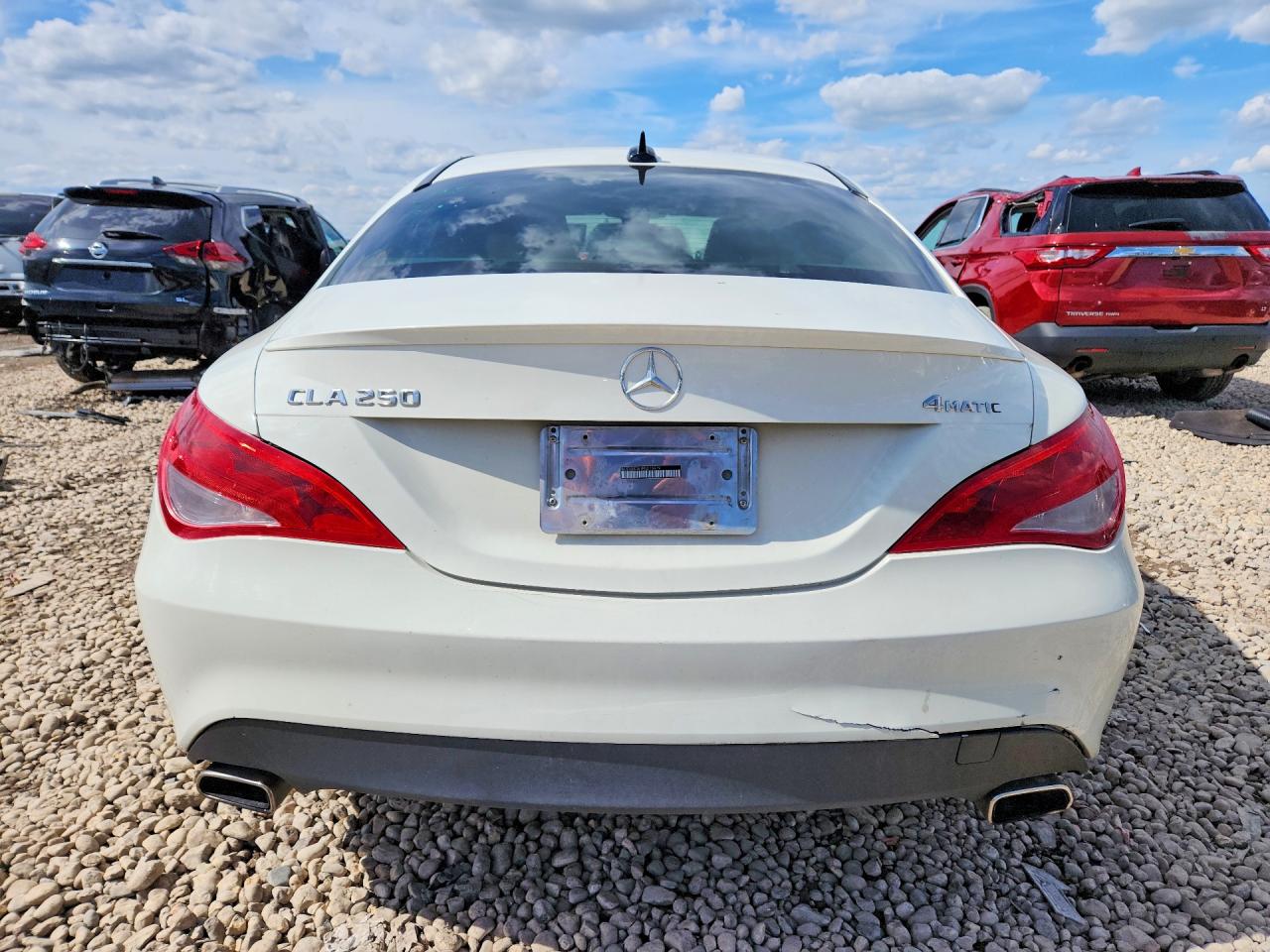 2015 Mercedes-benz Cla 250 4matic White vin: WDDSJ4GB1FN213979