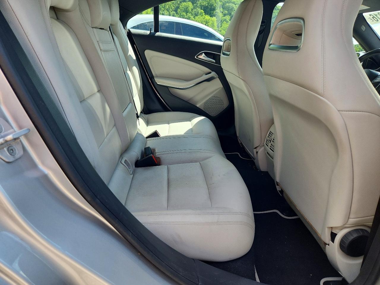 2015 Mercedes-benz Cla 250 4matic Silver vin: WDDSJ4GB1FN274779