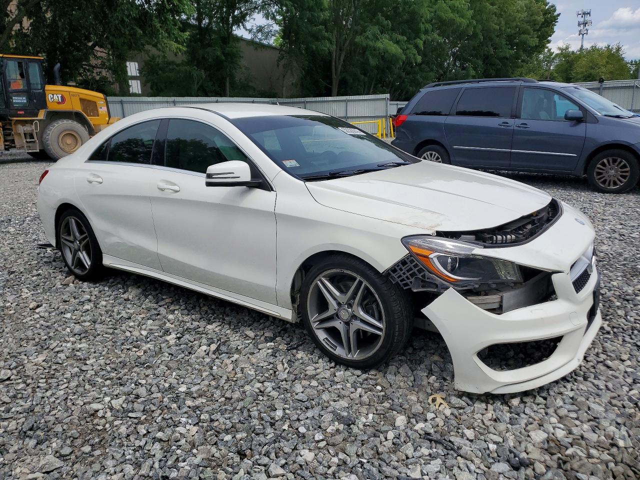 2014 Mercedes-benz Cla 250 4matic White vin: WDDSJ4GB2EN110570