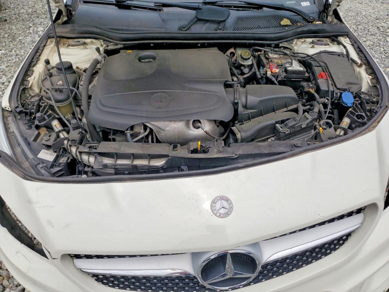 2014 Mercedes-benz Cla 250 4matic White vin: WDDSJ4GB2EN110570