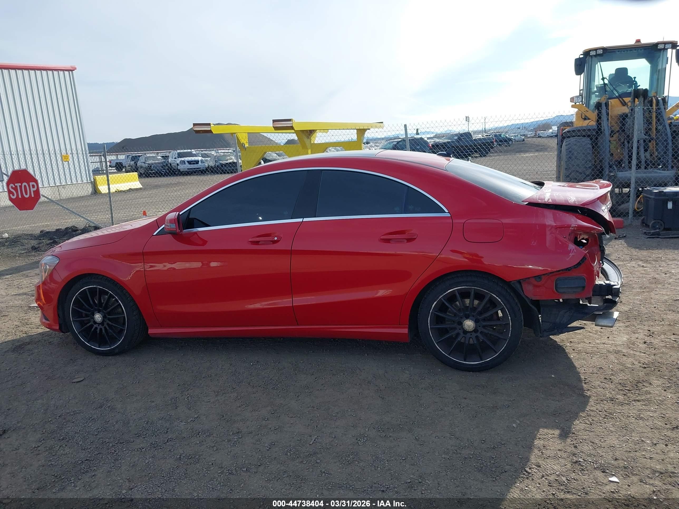 2014 Mercedes-benz Cla 250 4matic Red vin: WDDSJ4GB2EN134190