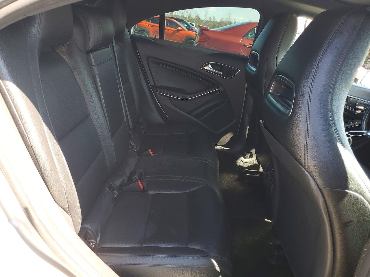 2014 Mercedes-benz Cla 250 4matic Silver vin: WDDSJ4GB2EN134495