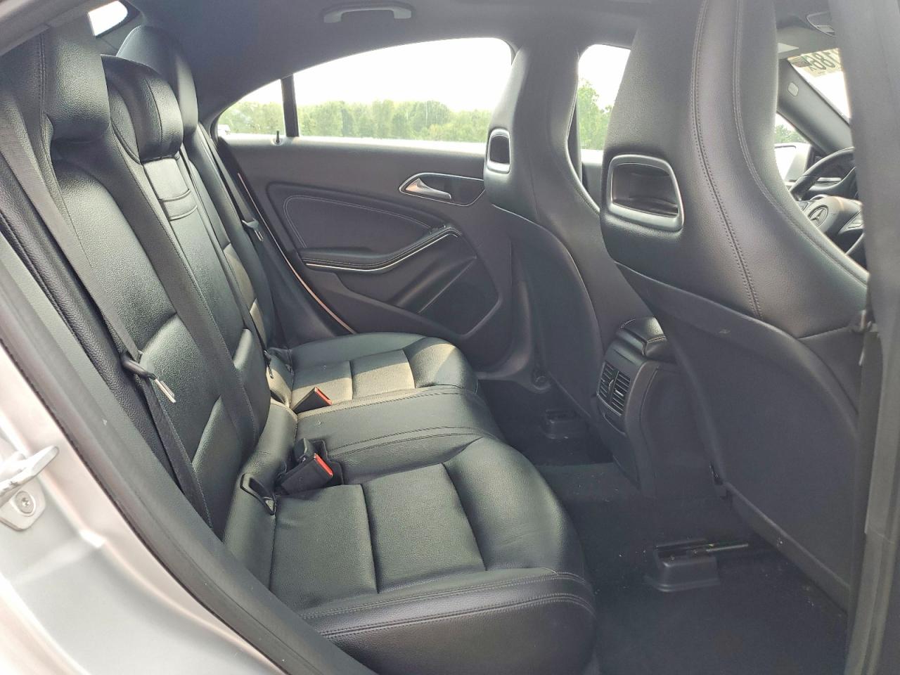 2015 Mercedes-benz Cla 250 4matic Серебряный vin: WDDSJ4GB2FN204403