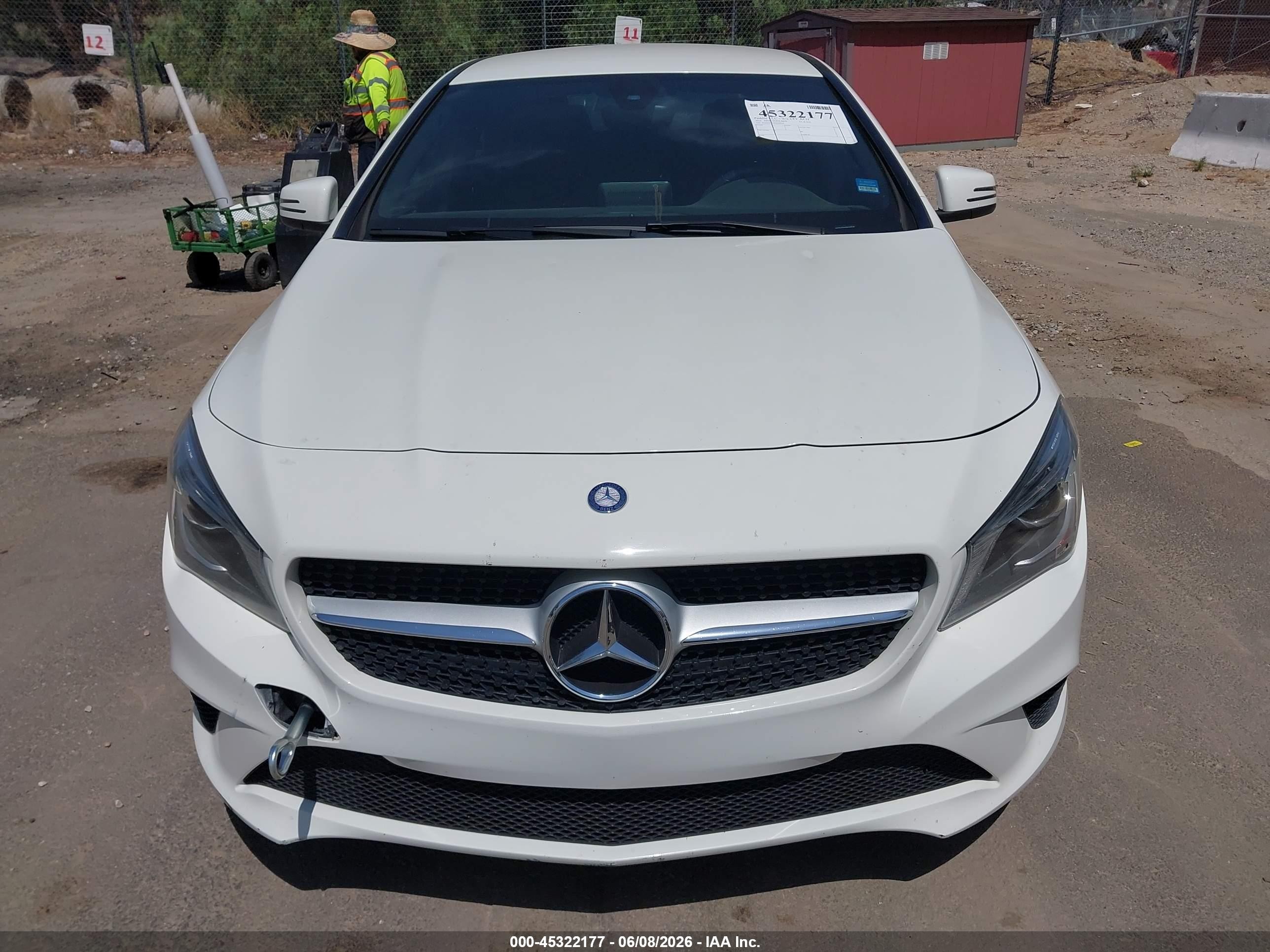 2016 Mercedes-benz Cla 250 4matic Белый vin: WDDSJ4GB2GN290068