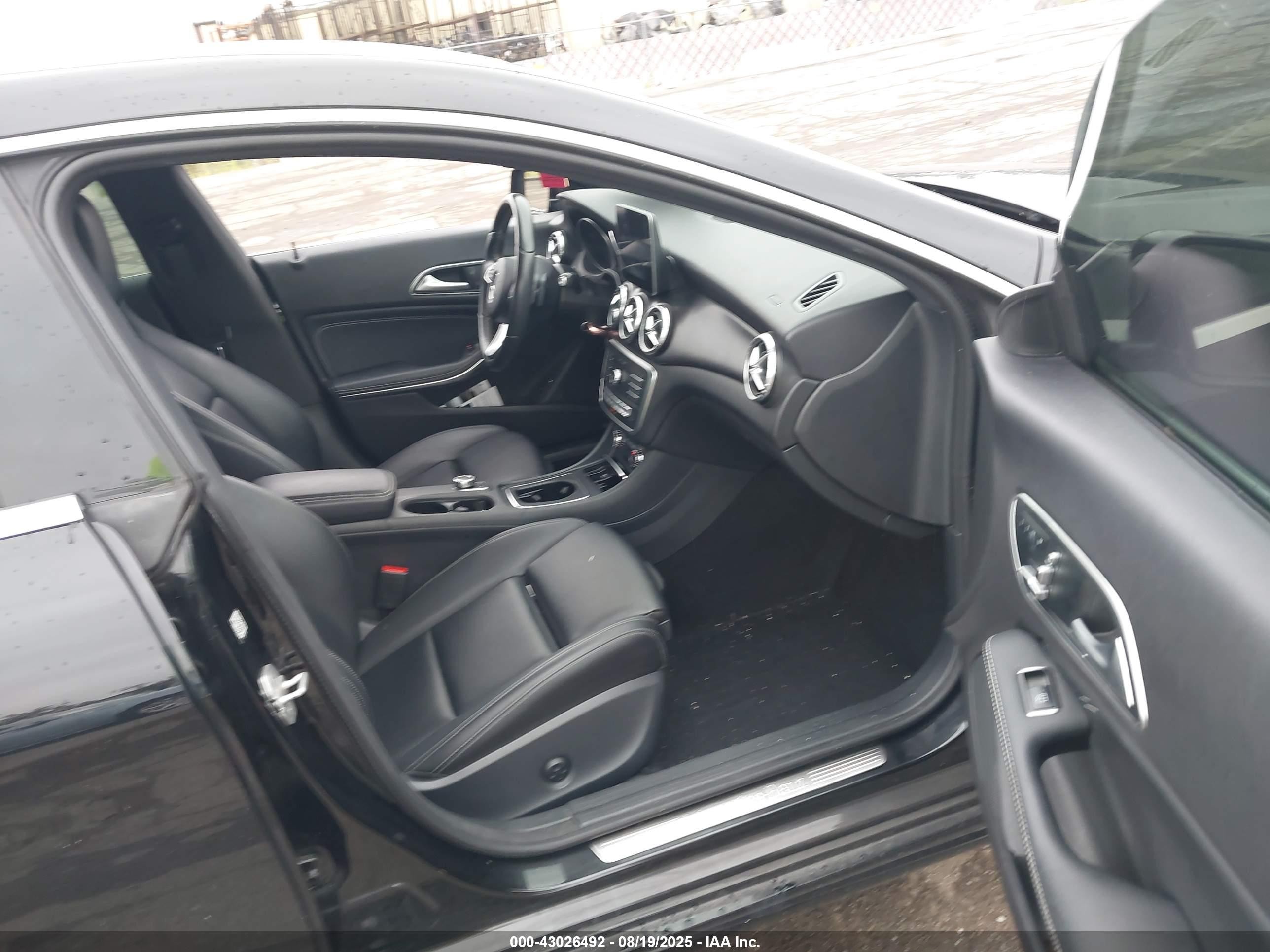 2018 Mercedes-benz Cla 250 4matic Черный vin: WDDSJ4GB2JN525771
