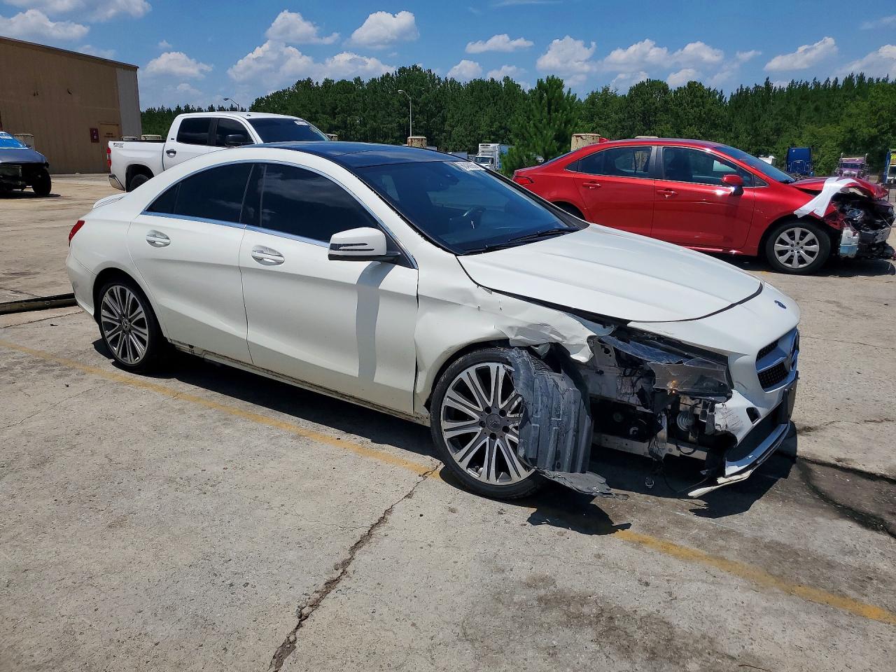 2018 Mercedes-benz Cla 250 4matic White vin: WDDSJ4GB2JN583217