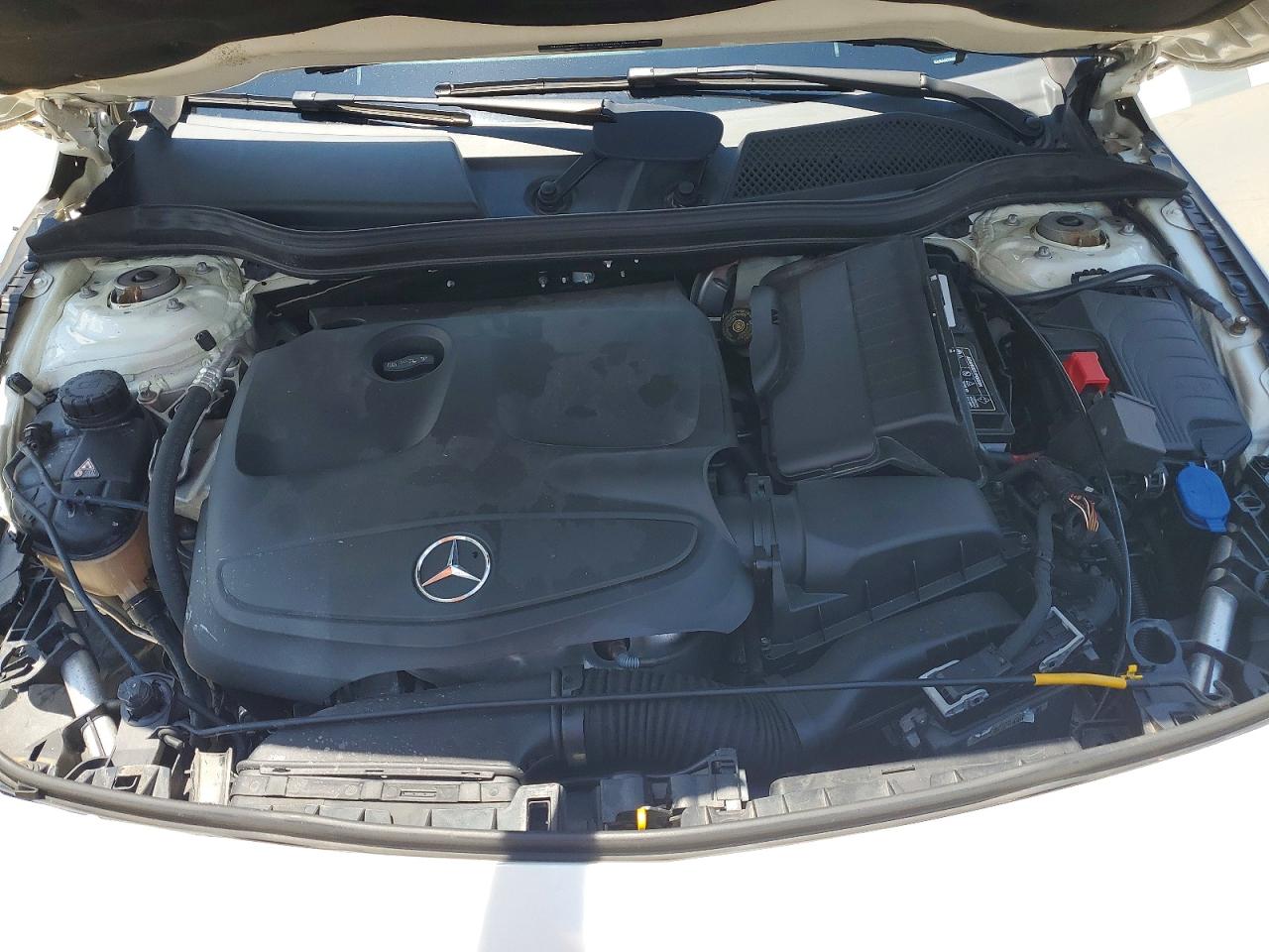 2018 Mercedes-benz Cla 250 4matic White vin: WDDSJ4GB2JN583217
