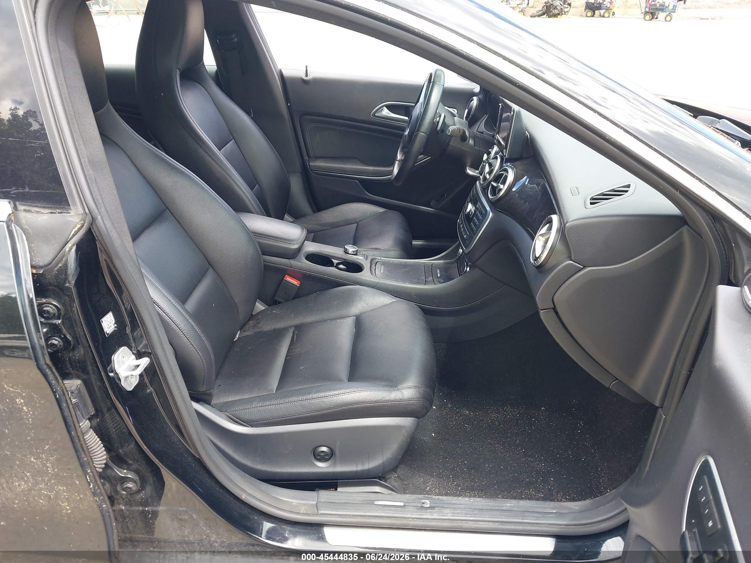 2014 Mercedes-benz Cla 250 4matic Черный vin: WDDSJ4GB3EN129967
