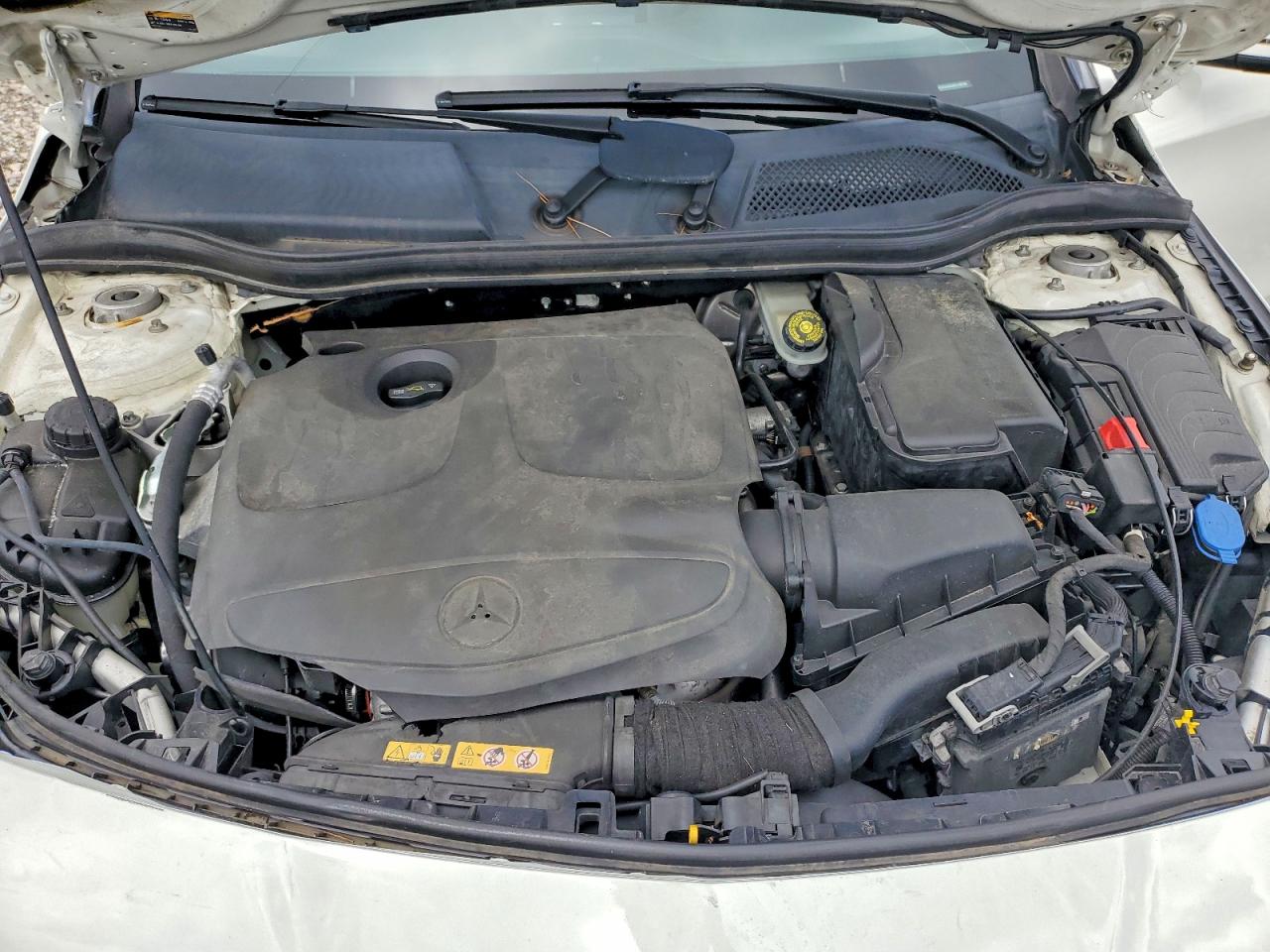 2015 Mercedes-benz Cla 250 4matic Белый vin: WDDSJ4GB3FN198708