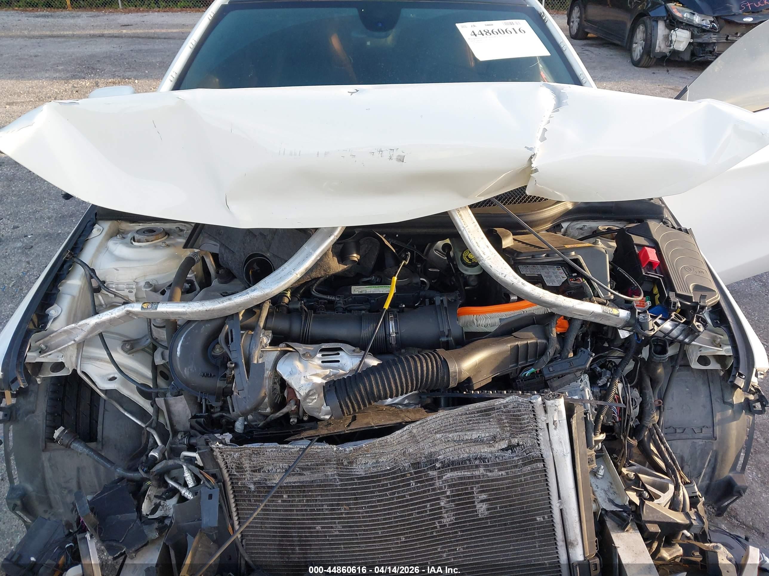 2014 Mercedes-benz Cla 250 4matic White vin: WDDSJ4GB4EN147278