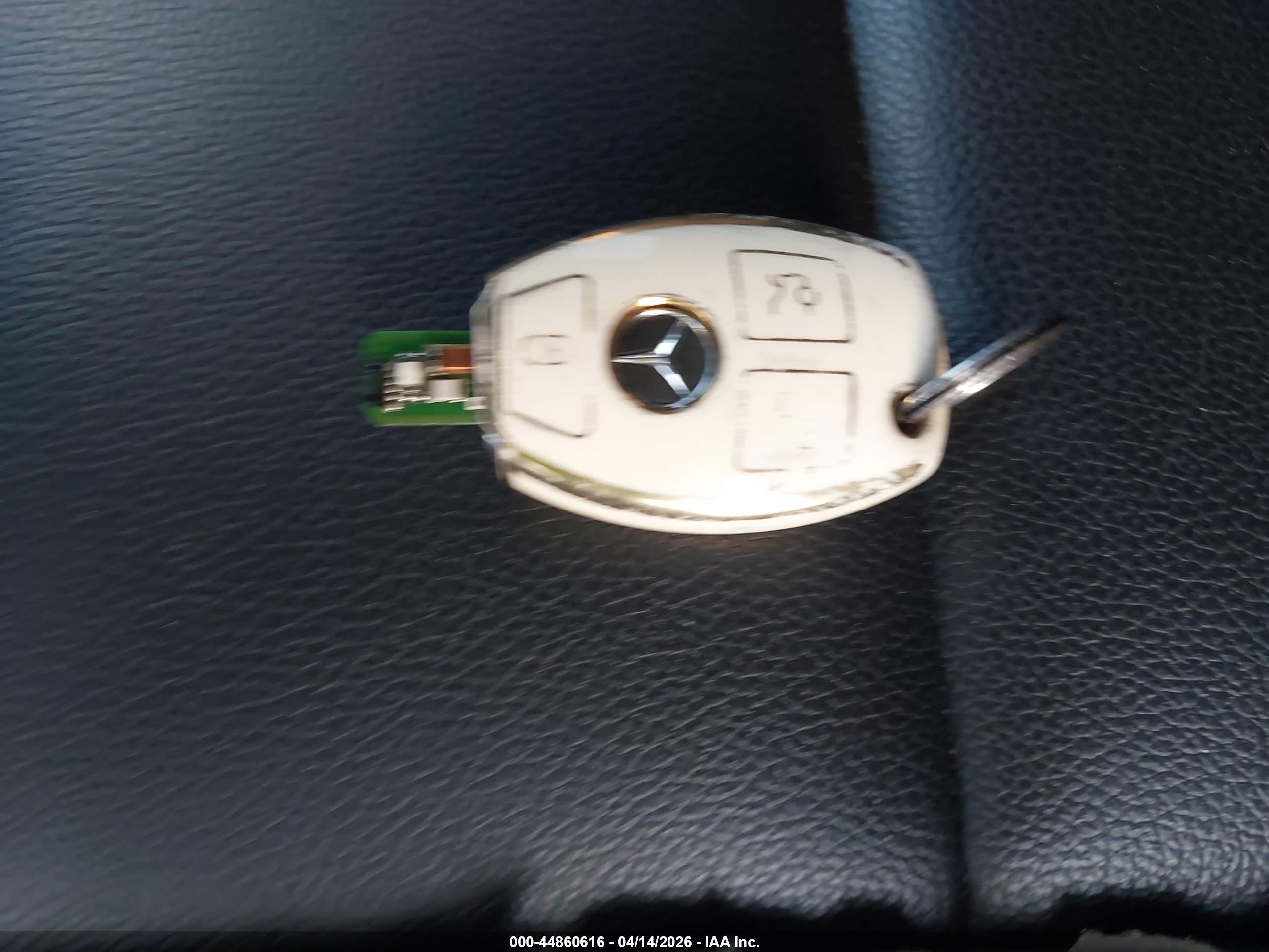 2014 Mercedes-benz Cla 250 4matic White vin: WDDSJ4GB4EN147278
