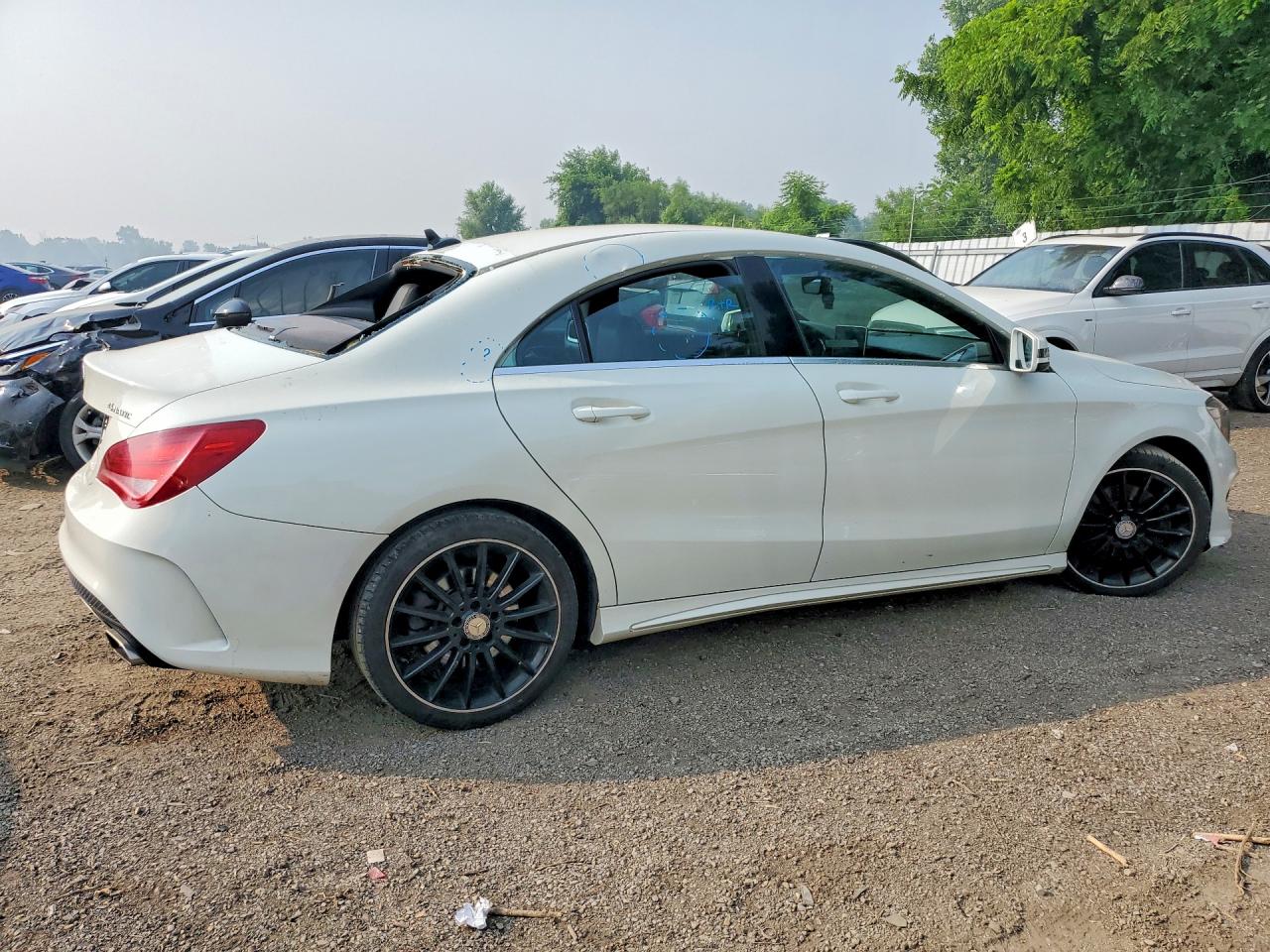 2015 Mercedes-benz Cla 250 4matic White vin: WDDSJ4GB4FN217492