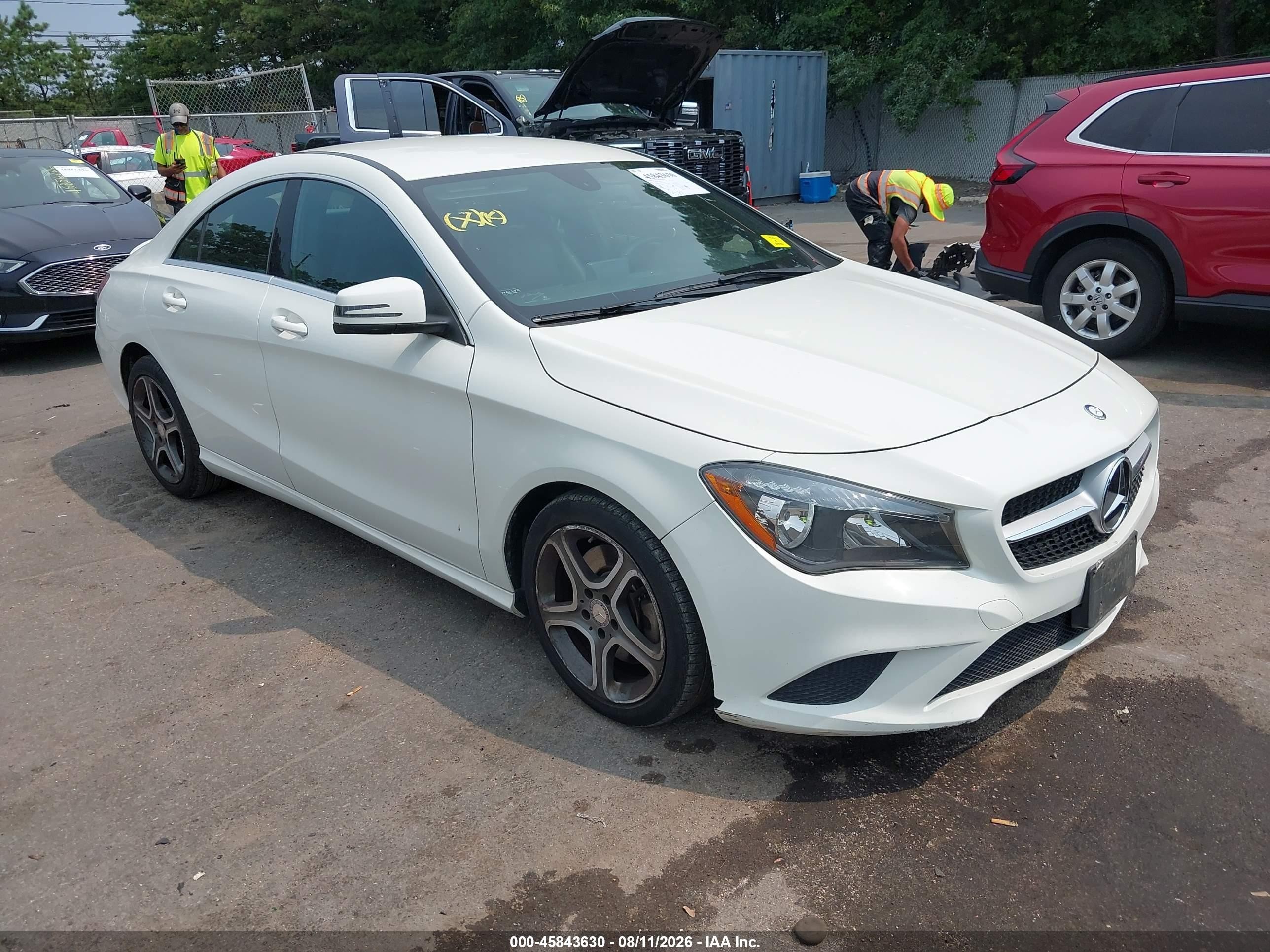 2014 Mercedes-benz Cla 250 4matic White vin: WDDSJ4GB5EN114788