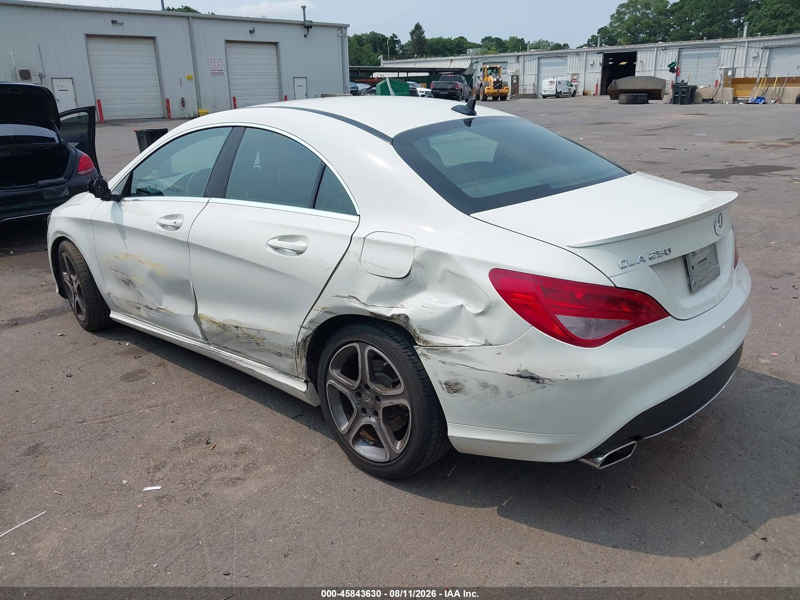 2014 Mercedes-benz Cla 250 4matic White vin: WDDSJ4GB5EN114788