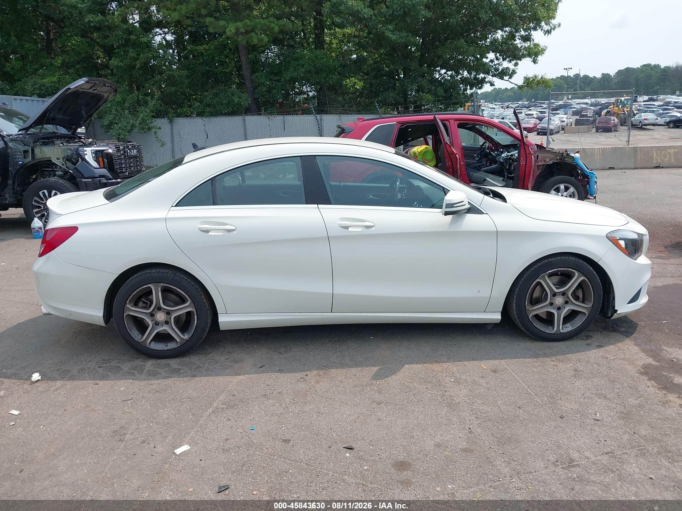 2014 Mercedes-benz Cla 250 4matic White vin: WDDSJ4GB5EN114788