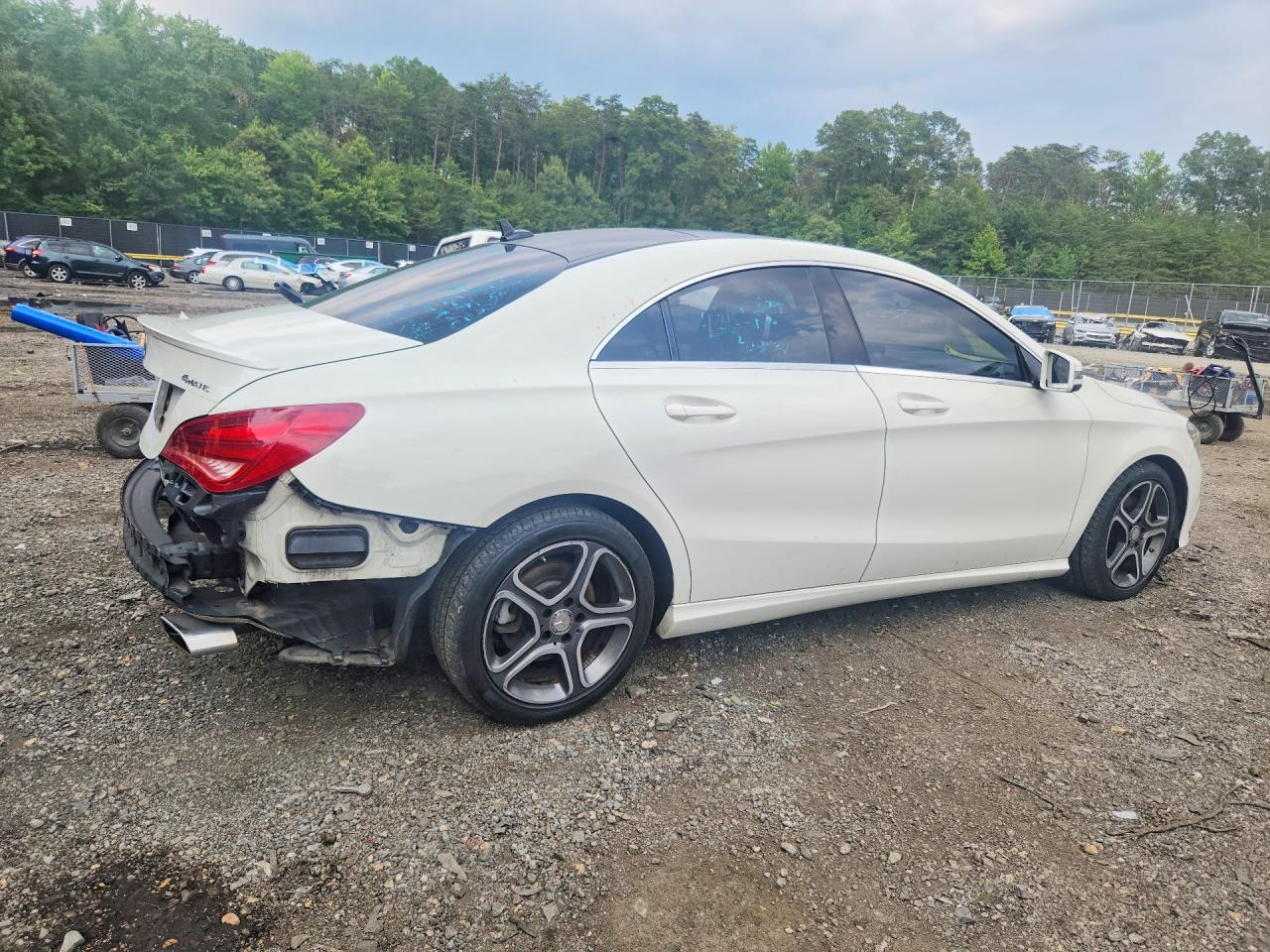2014 Mercedes-benz Cla 250 4matic White vin: WDDSJ4GB5EN123507