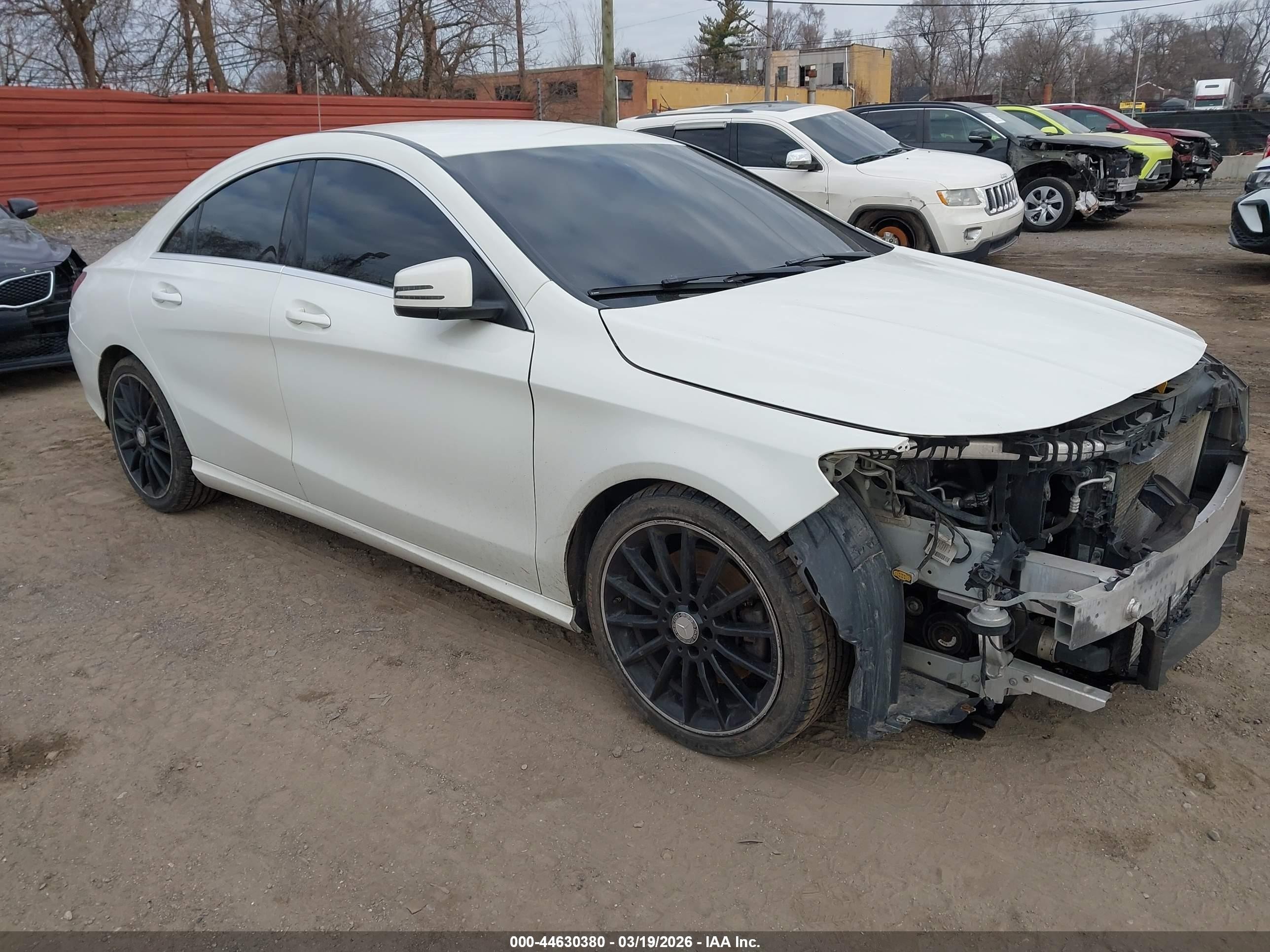 2014 Mercedes-benz Cla 250 4matic White vin: WDDSJ4GB5EN129405