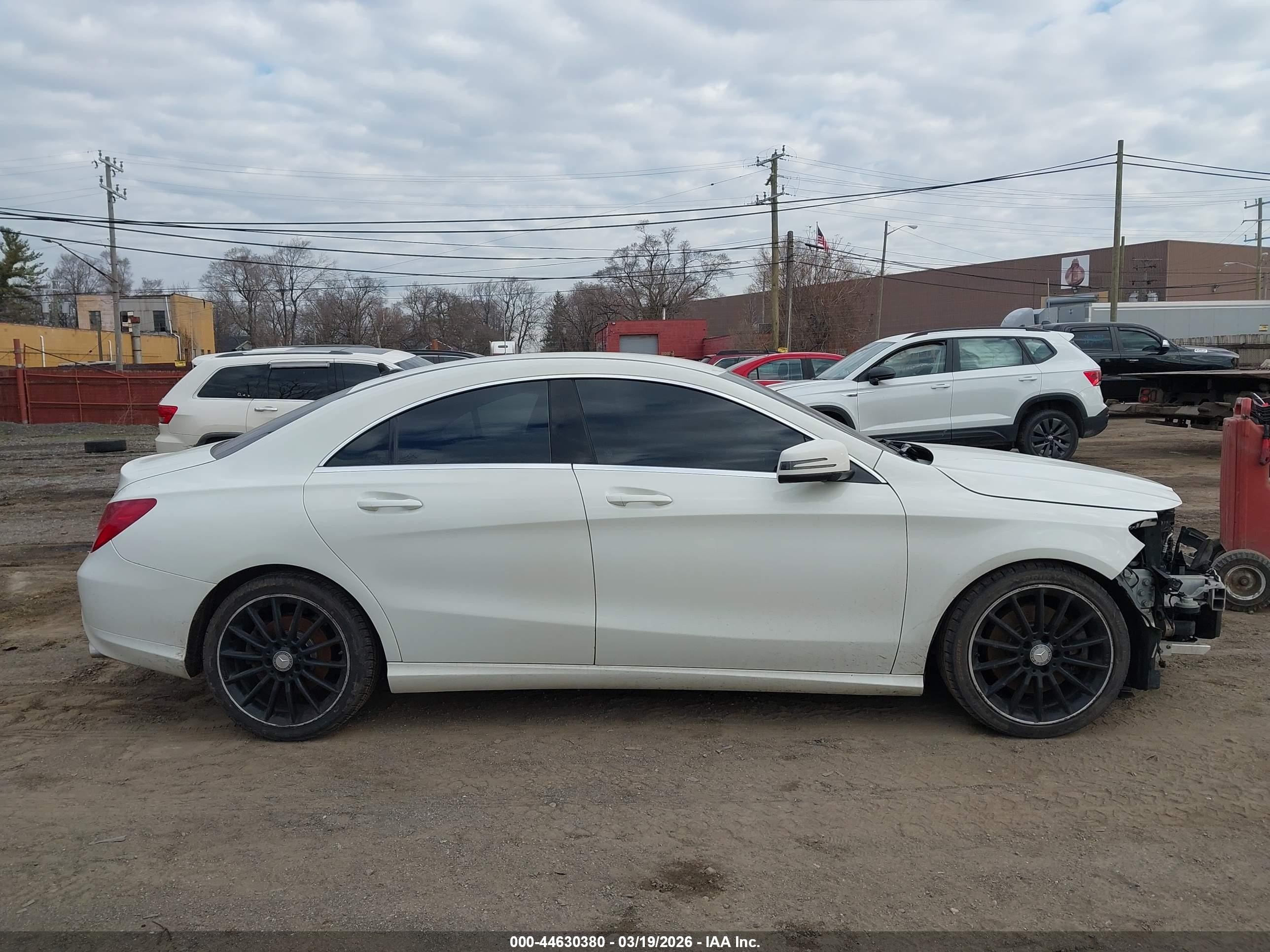 2014 Mercedes-benz Cla 250 4matic White vin: WDDSJ4GB5EN129405