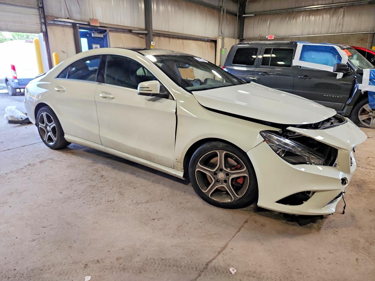 2014 Mercedes-benz Cla 250 4matic White vin: WDDSJ4GB6EN087519