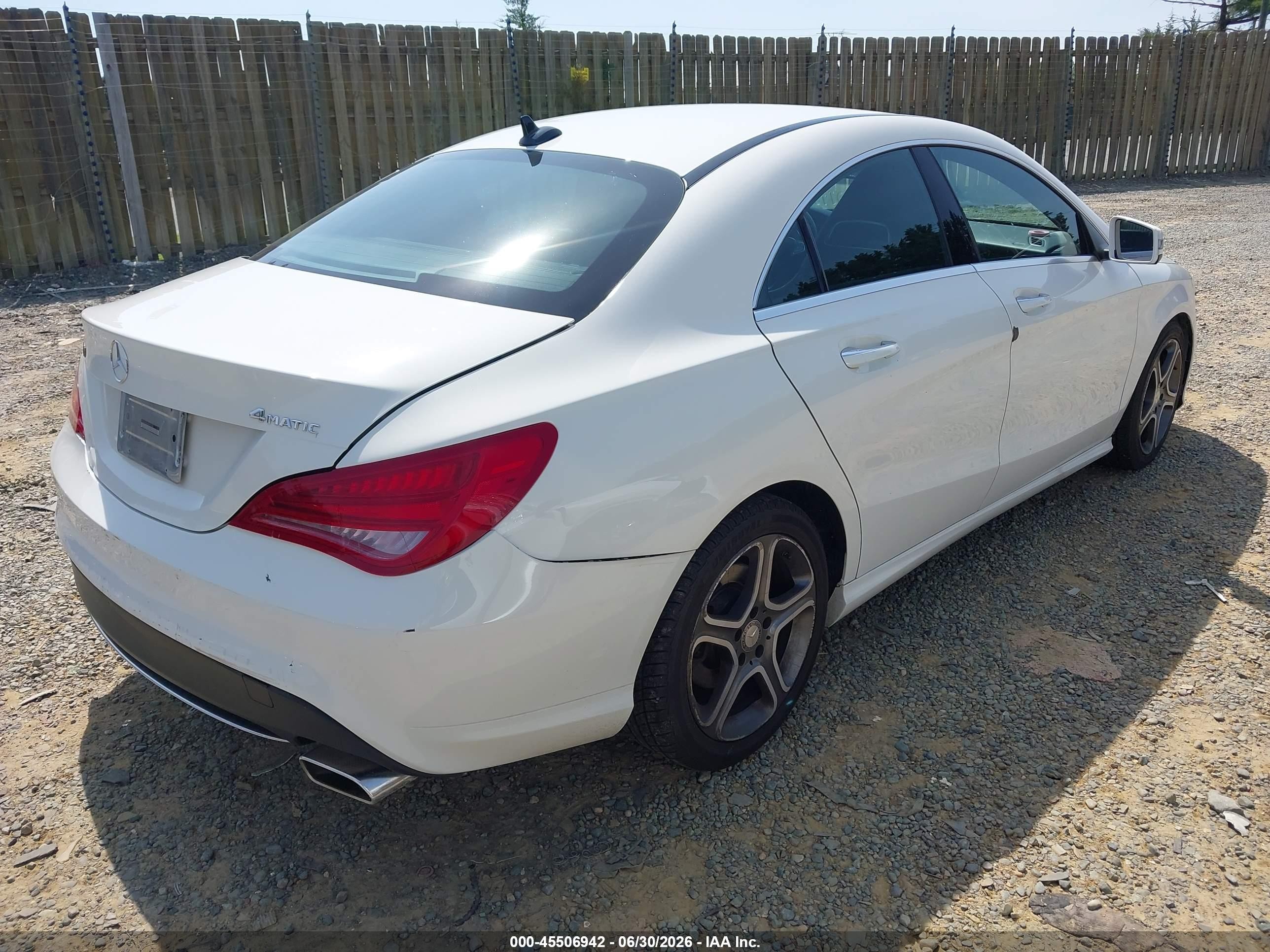 2015 Mercedes-benz Cla 250 4matic Белый vin: WDDSJ4GB6FN172023