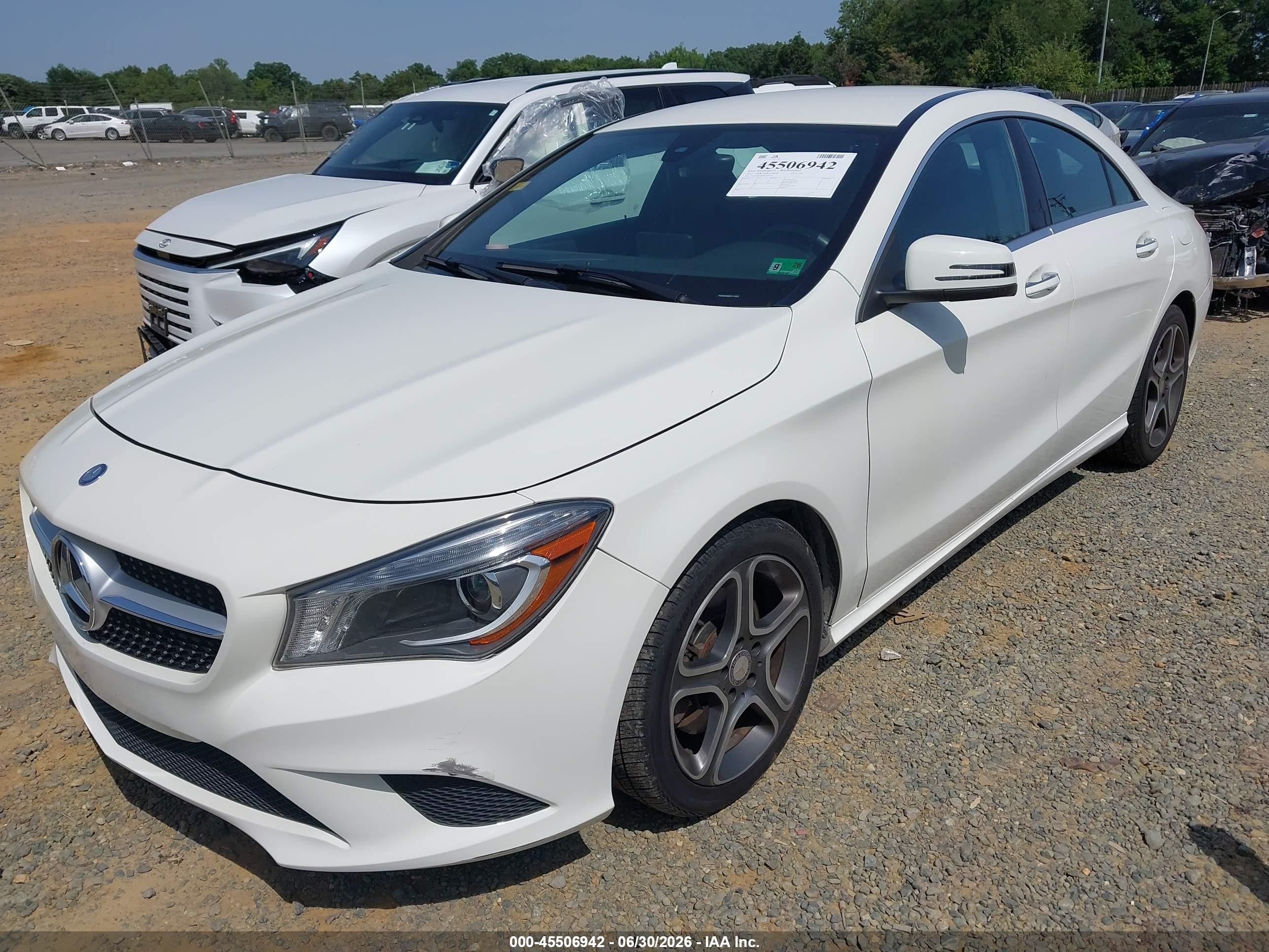 2015 Mercedes-benz Cla 250 4matic Белый vin: WDDSJ4GB6FN172023