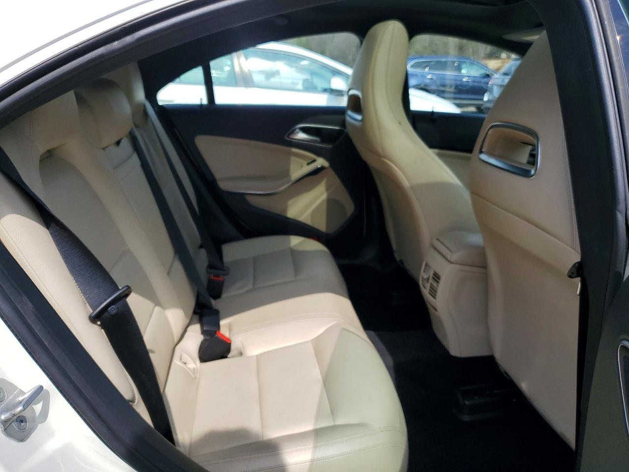 2015 Mercedes-benz Cla 250 4matic White vin: WDDSJ4GB6FN174127