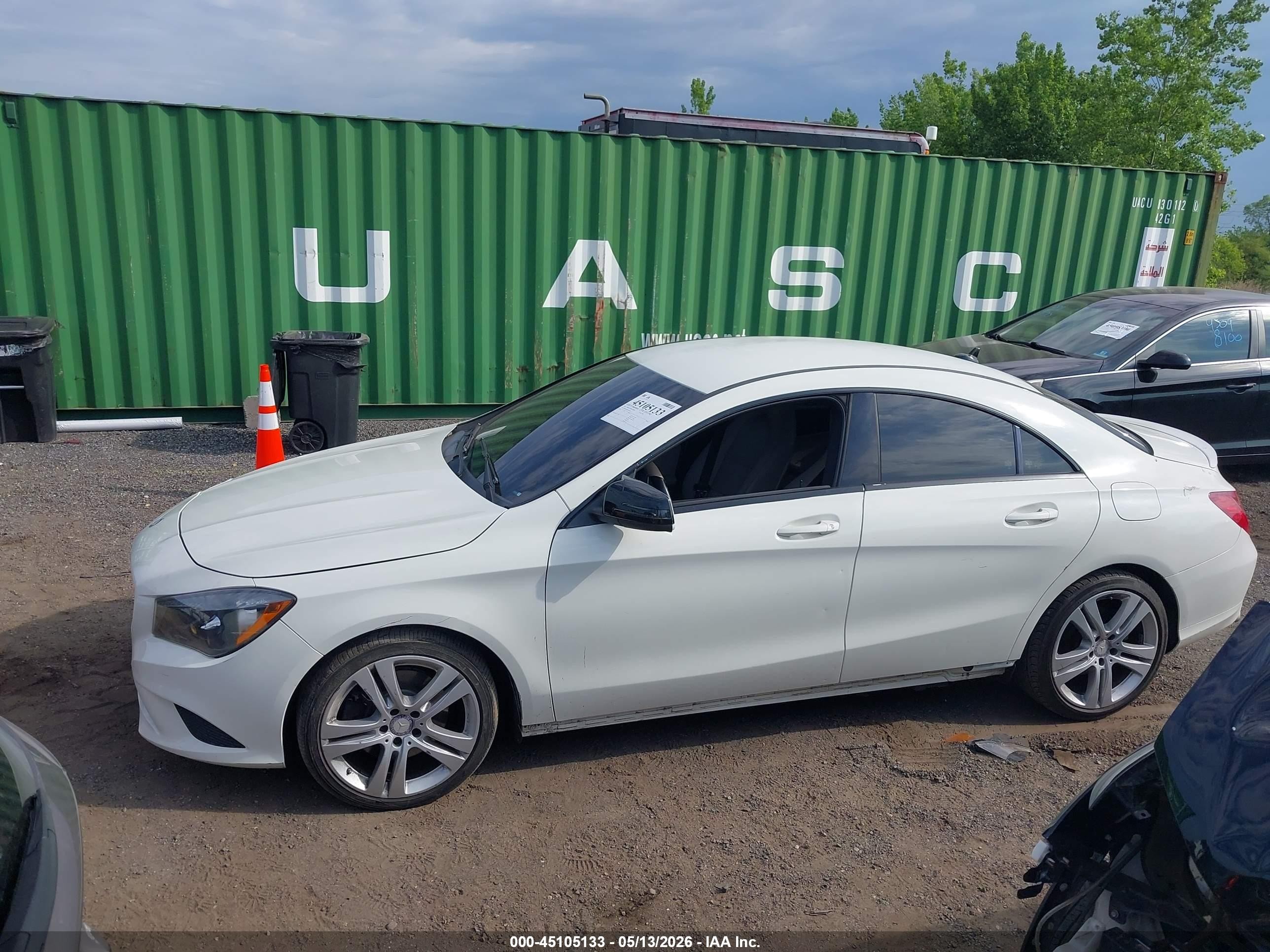 2015 Mercedes-benz Cla 250 4matic Белый vin: WDDSJ4GB6FN187332