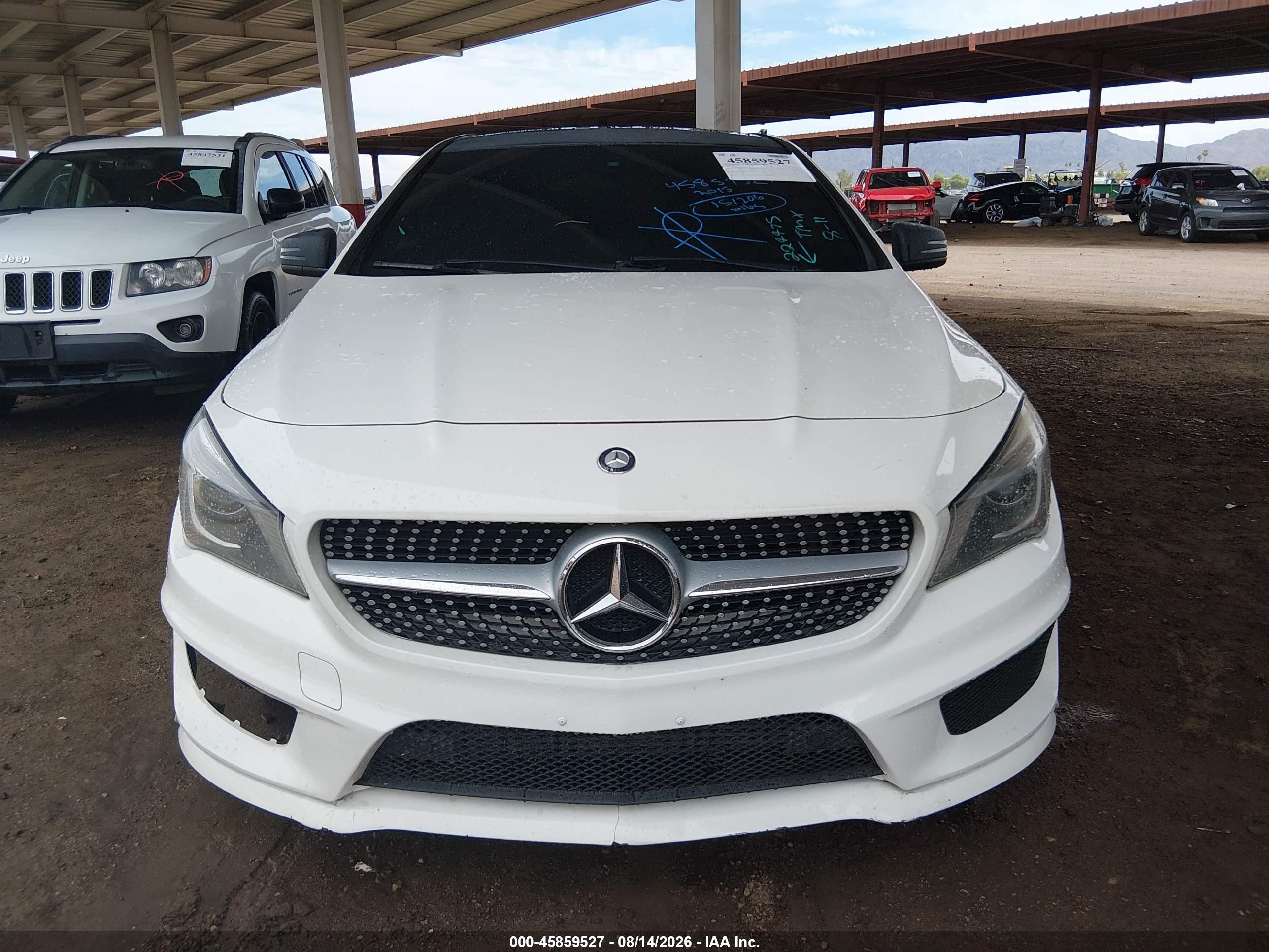 2015 Mercedes-benz Cla 250 4matic Белый vin: WDDSJ4GB6FN224475